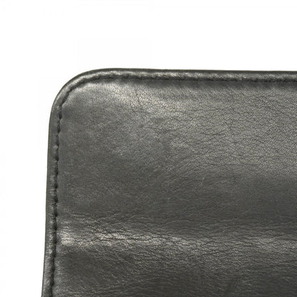 Chanel Black Leather Shoulder Bag (Pre-Owned)