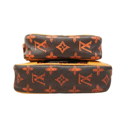 Louis Vuitton Brown Shoulder Bag (Pre-Owned)