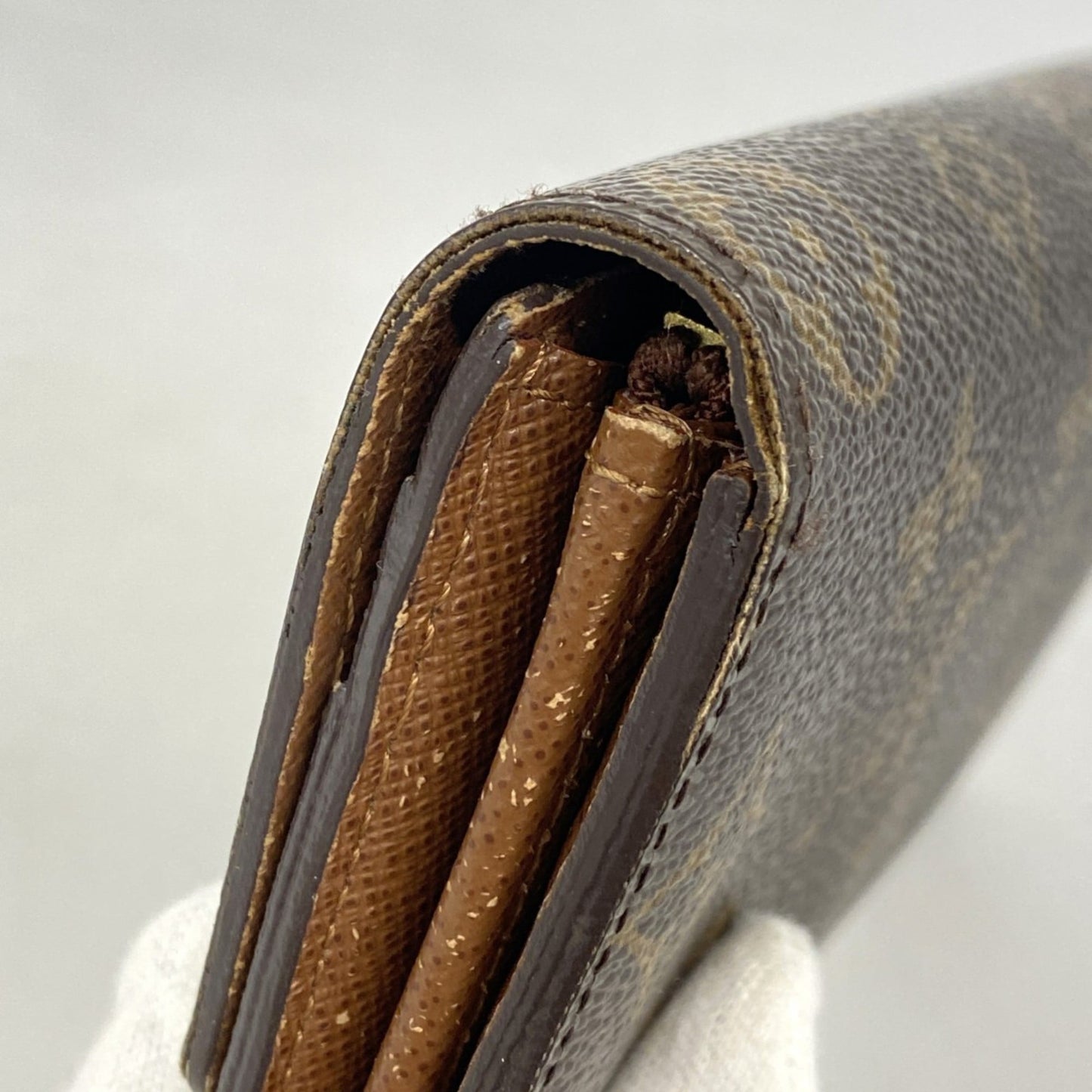 Louis Vuitton Brown Long Wallet (Bi-Fold) (Pre-Owned)