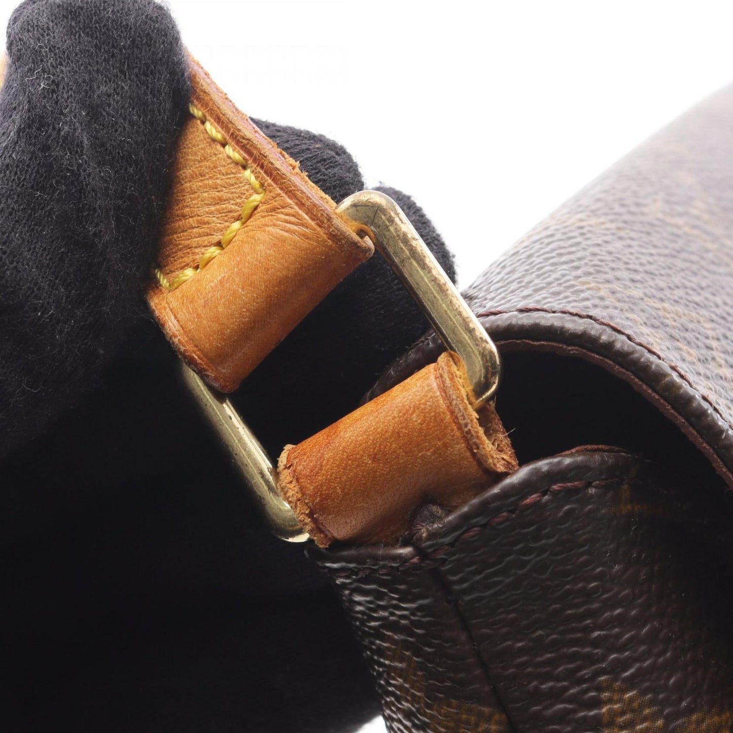 Louis Vuitton Brown Monogram Monogram Shoulder Bag (Pre-Owned)