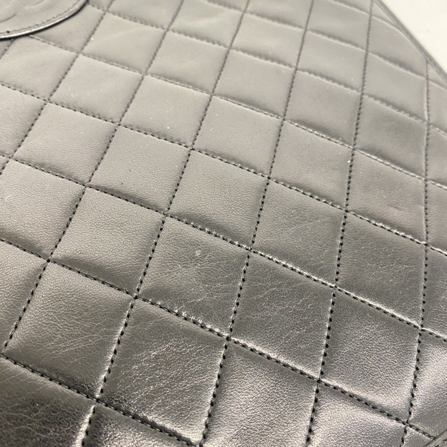 Chanel Black Leather Tote Bag (Pre-Owned)