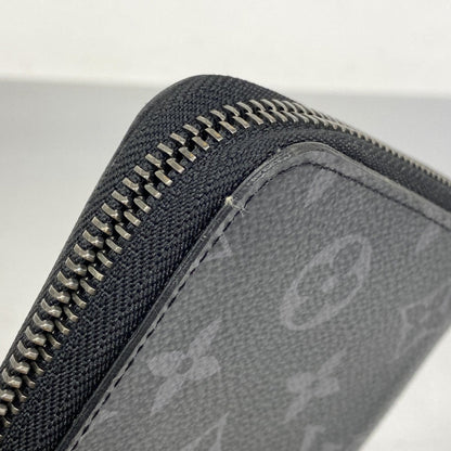 Louis Vuitton Black Long Wallet (Bi-Fold) (Pre-Owned)