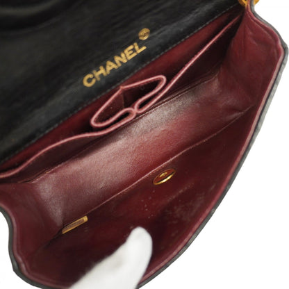 Chanel Black Leather Shoulder Bag (Pre-Owned)