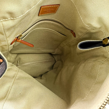 Louis Vuitton Brown Monogram Monogram Shoulder Bag (Pre-Owned)