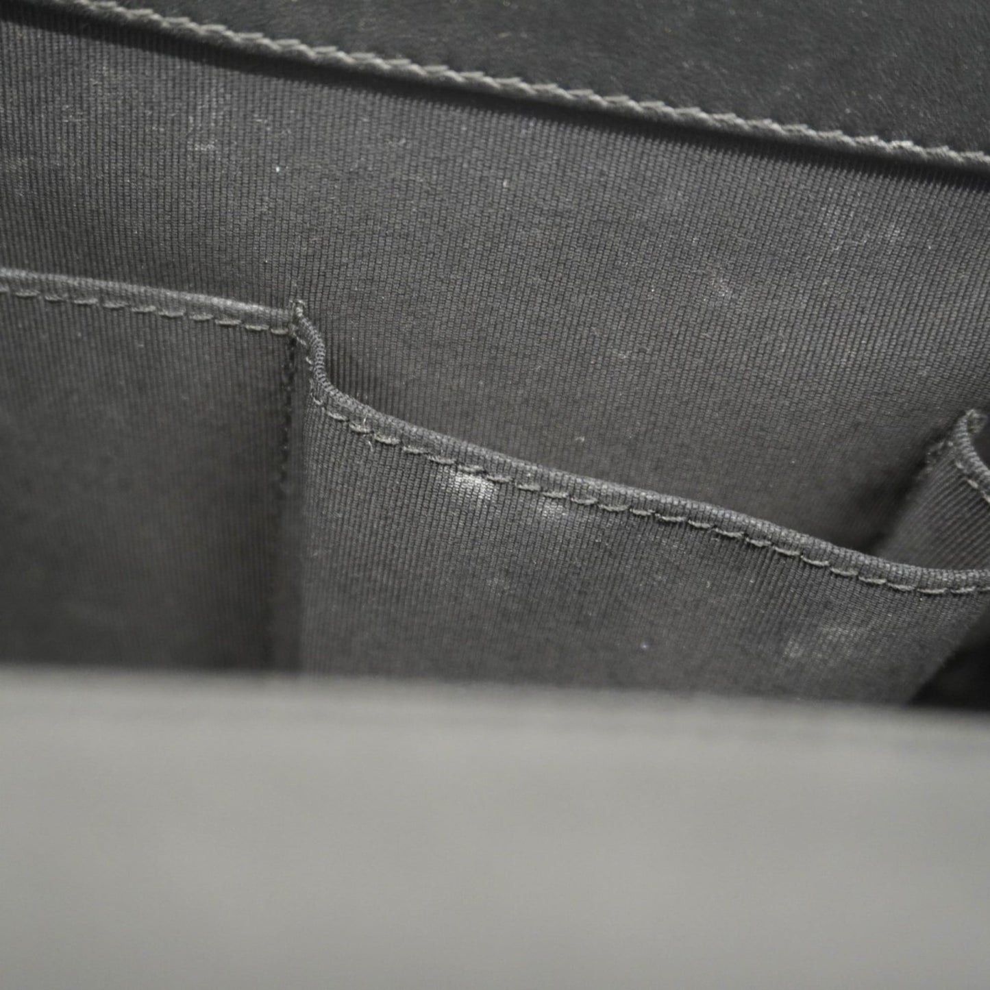 Chanel Black Patent Leather Shoulder Bag (Pre-Owned)