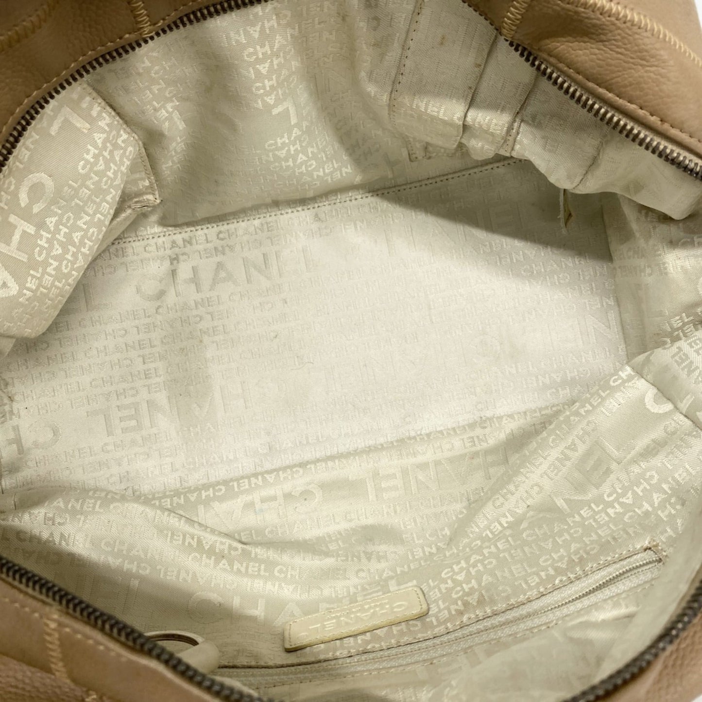 Chanel Beige Grained Calfskin Shoulder Bag (Pre-Owned)