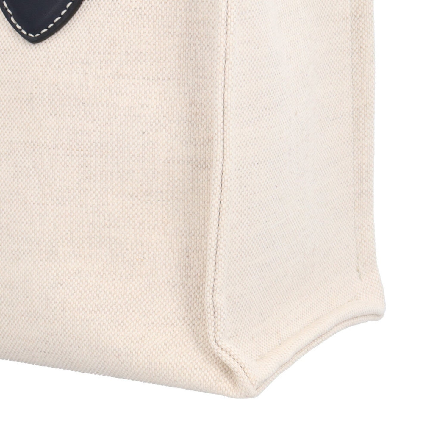 Gucci Beige Navy Canvas Leather Handbag (Pre-Owned)