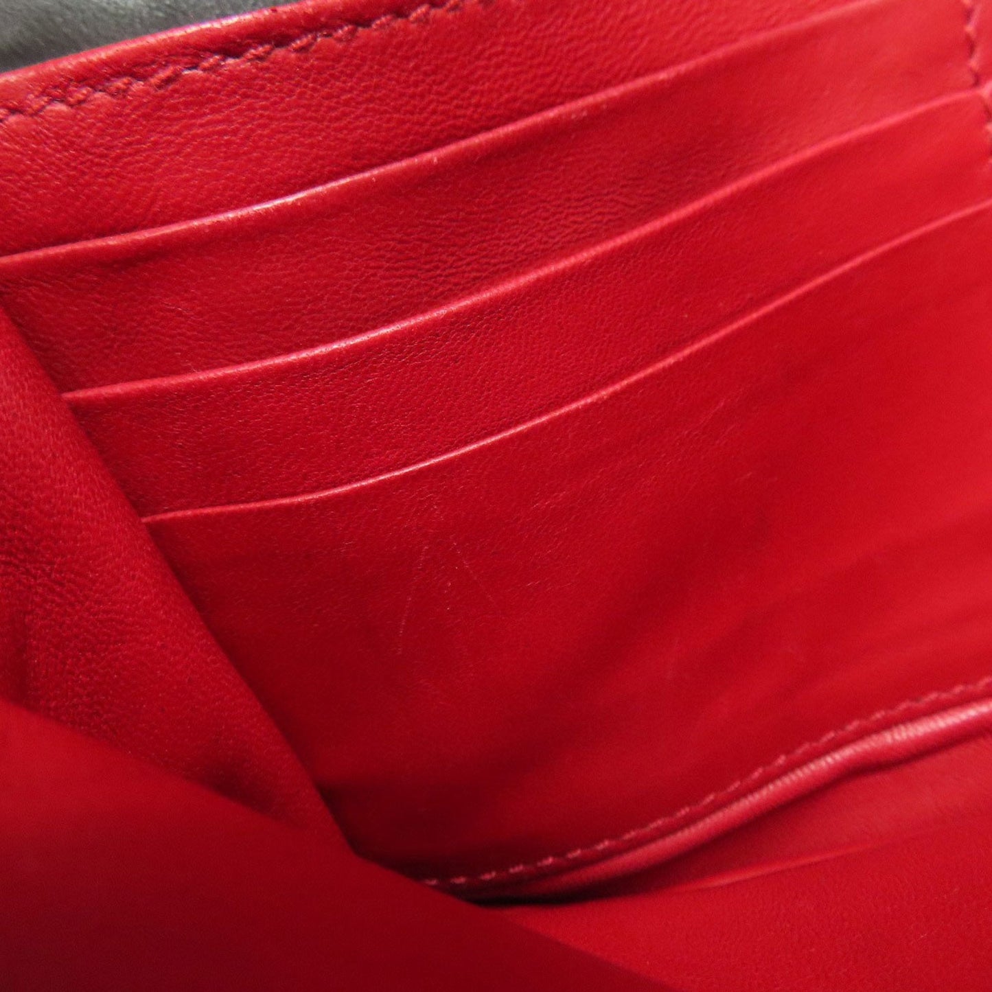 Prada Black Leather Shoulder Bag (Pre-Owned)