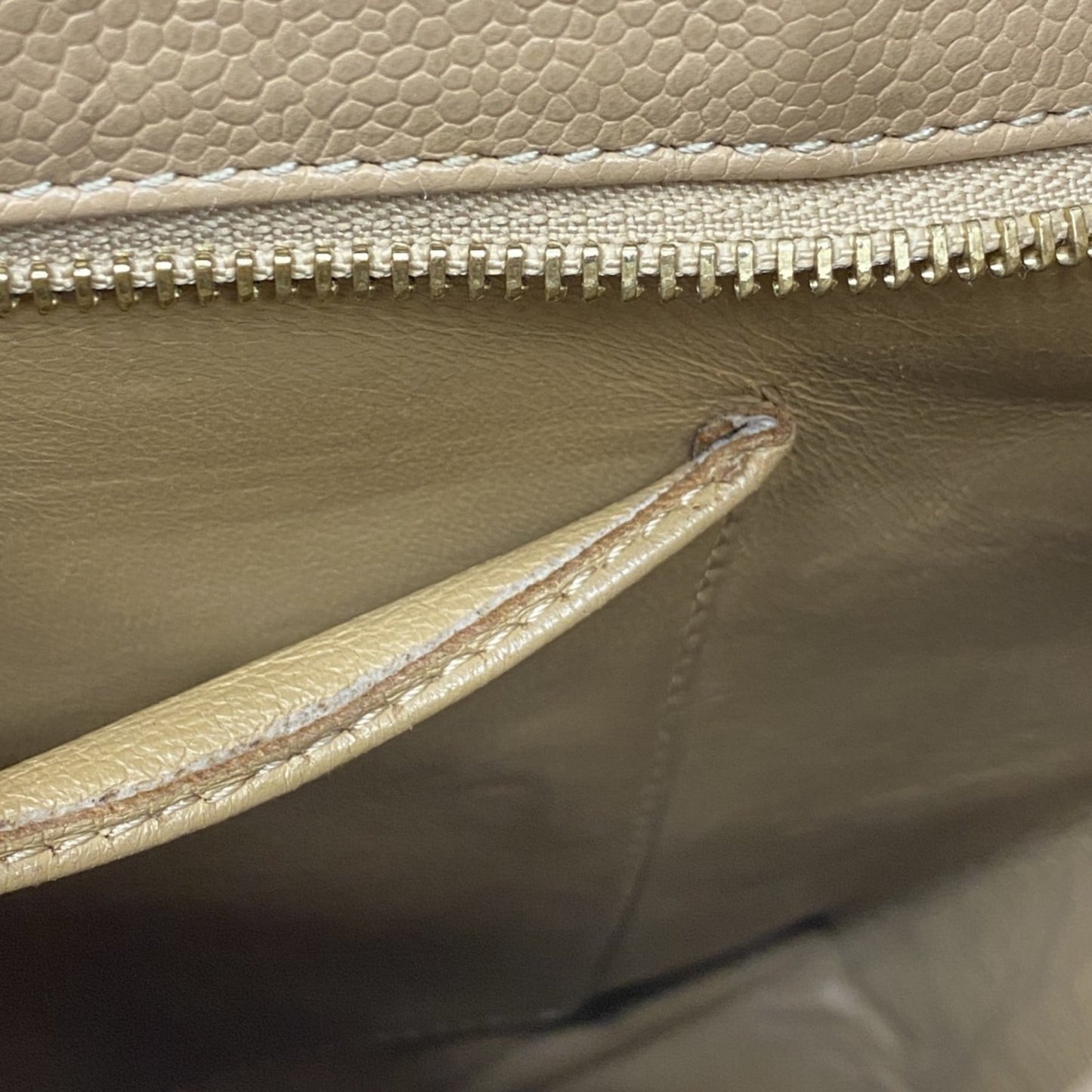 Chanel Beige Grained Calfskin Tote Bag (Pre-Owned)