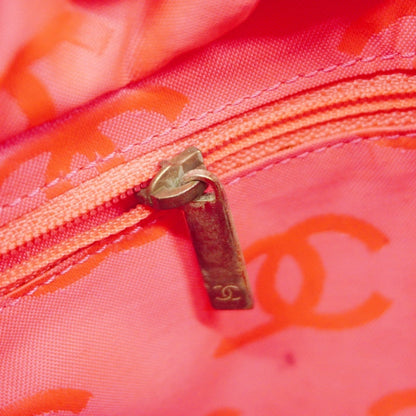 Chanel White Leather Tote Bag (Pre-Owned)