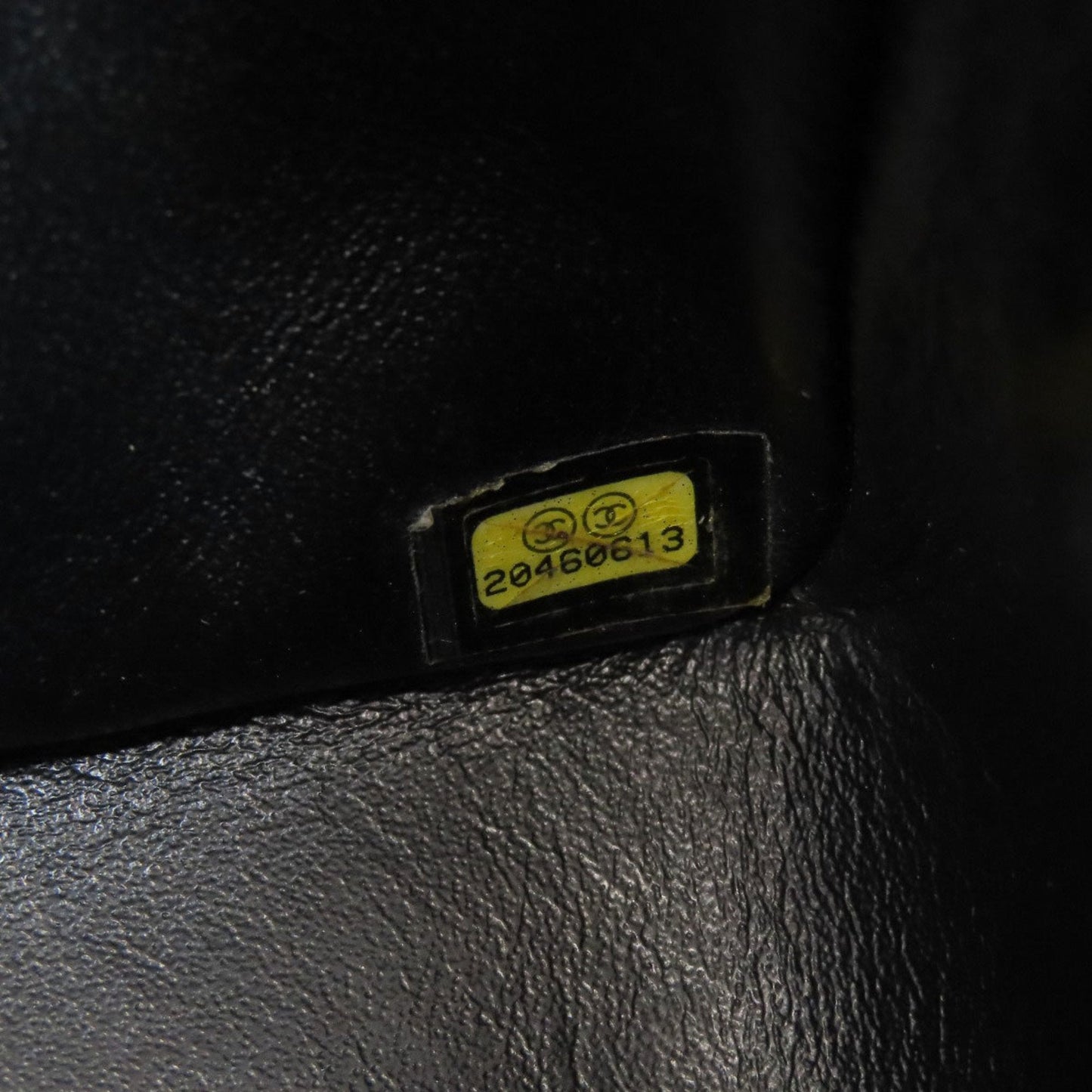 Chanel Matelasse Black Leather Shoulder Bag (Pre-Owned)