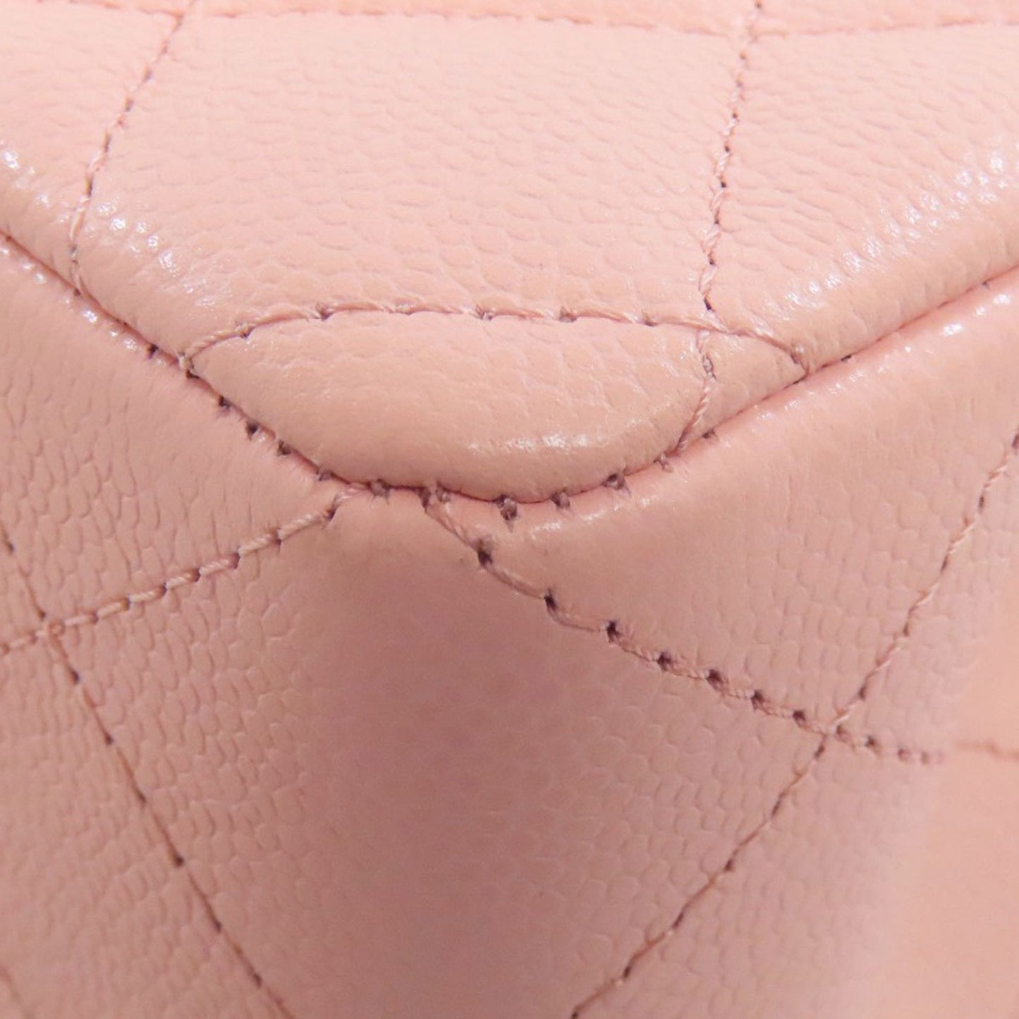 Chanel Matelasse Pink Leather Shoulder Bag (Pre-Owned)