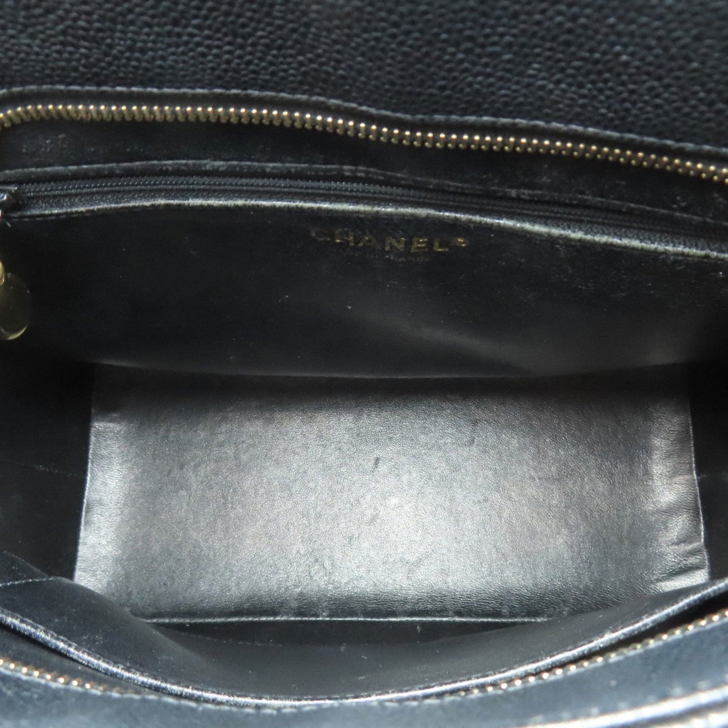 Chanel Black Leather Tote Bag (Pre-Owned)