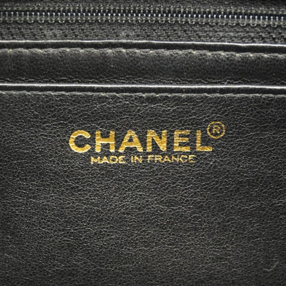 Chanel Black Leather Shoulder Bag (Pre-Owned)