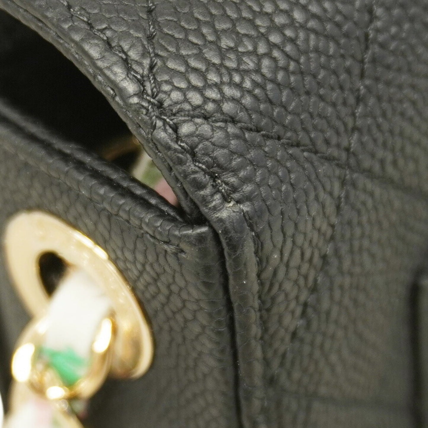Chanel Black Grained Calfskin Handbag (Pre-Owned)