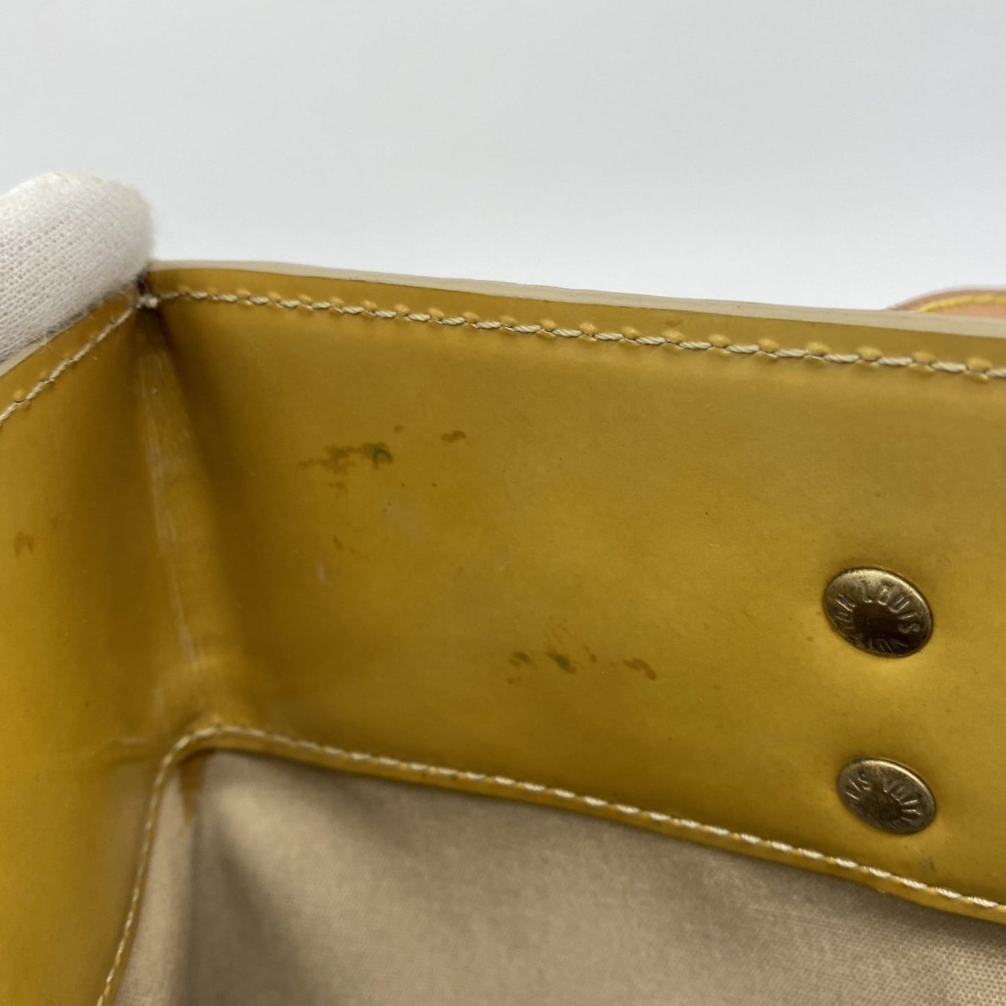 Louis Vuitton Beige Tote Bag (Pre-Owned)