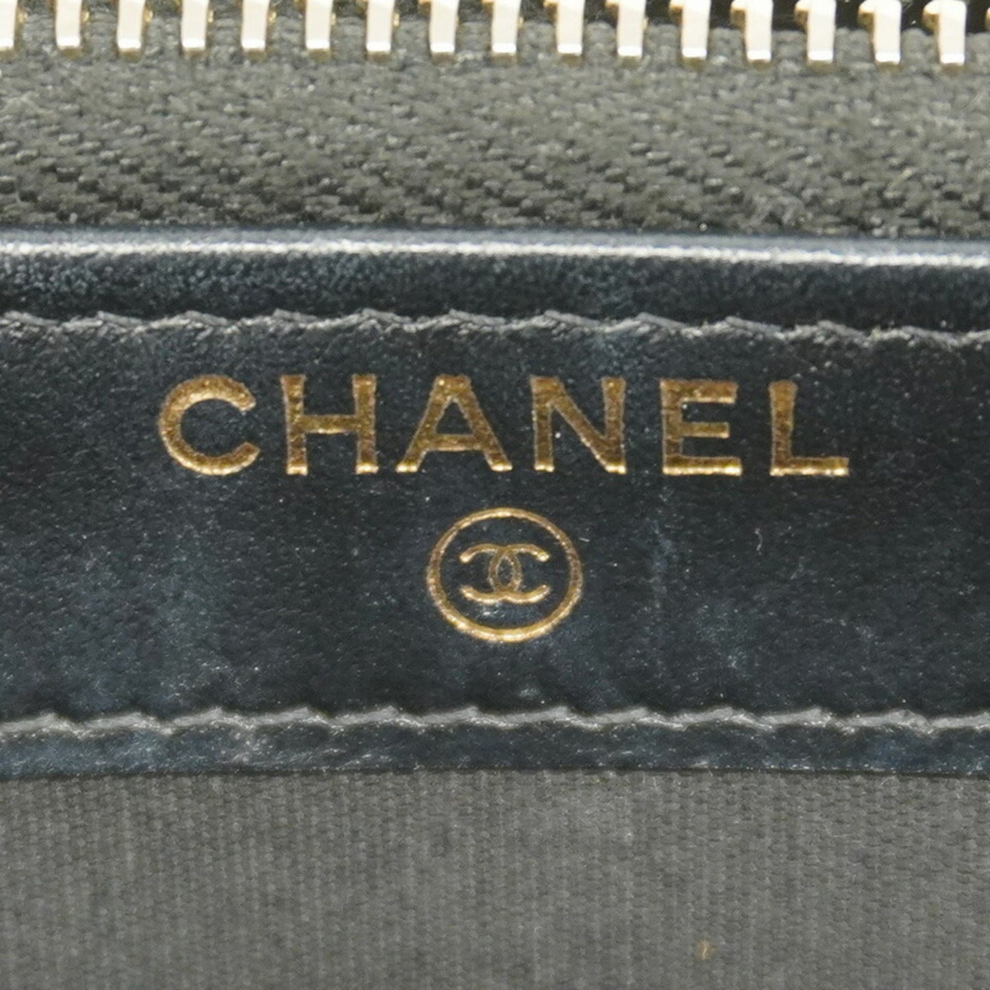 Chanel Black Grained Calfskin Chain/Shoulder Wallet (Pre-Owned)