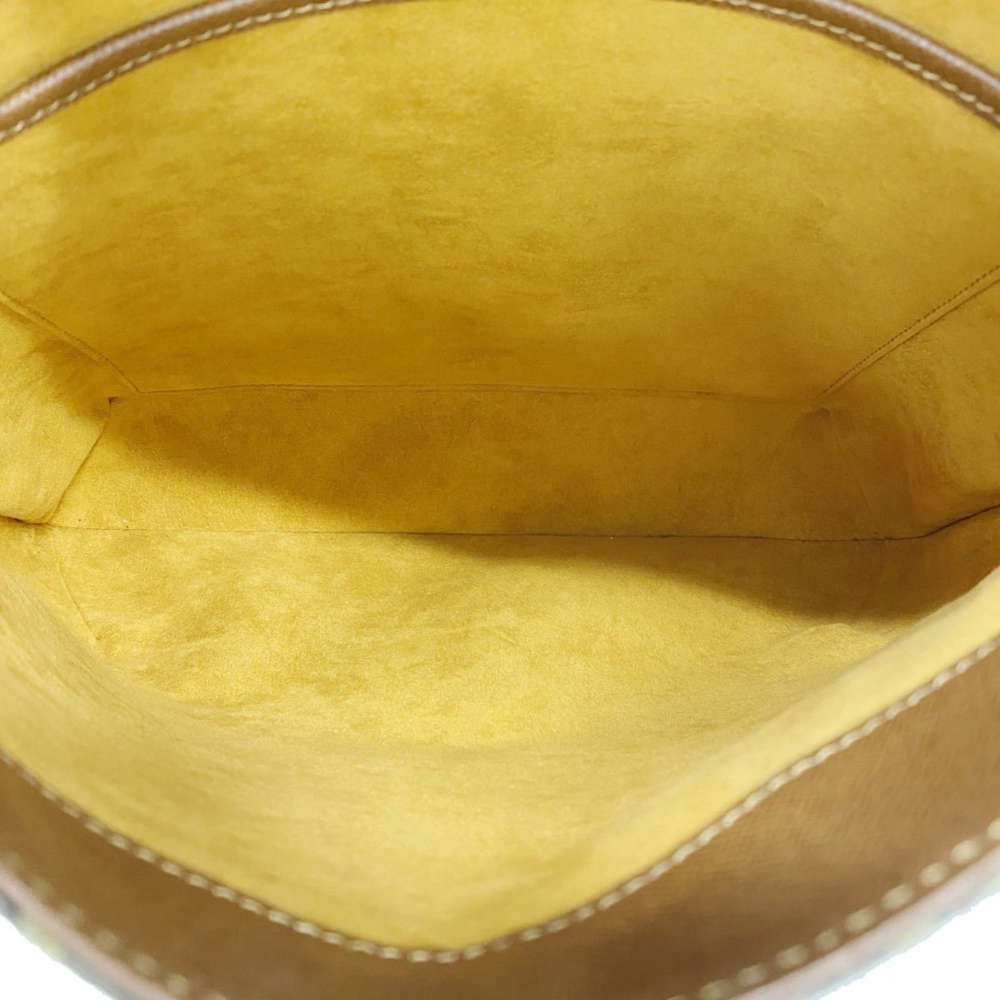 Louis Vuitton Brown Shoulder Bag (Pre-Owned)