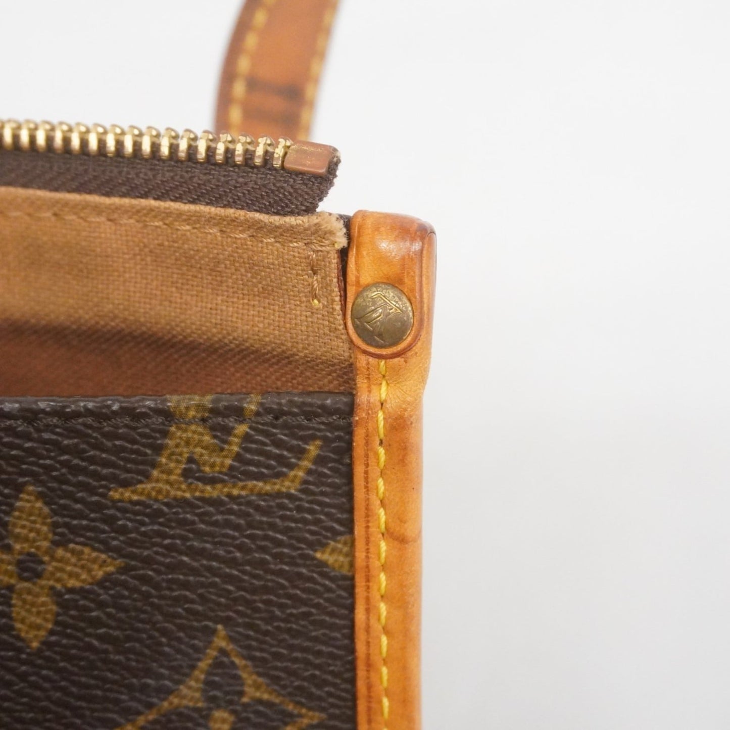 Louis Vuitton Brown Tote Bag (Pre-Owned)