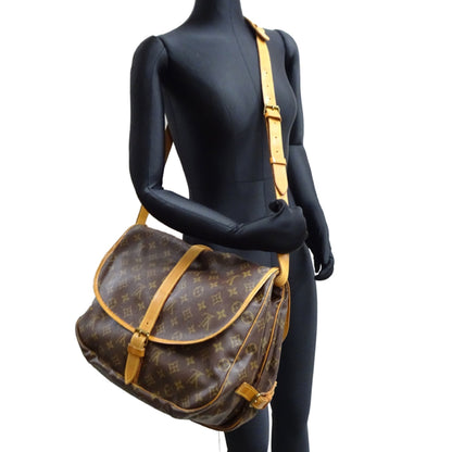 Louis Vuitton Brown Monogram Monogram Shoulder Bag (Pre-Owned)