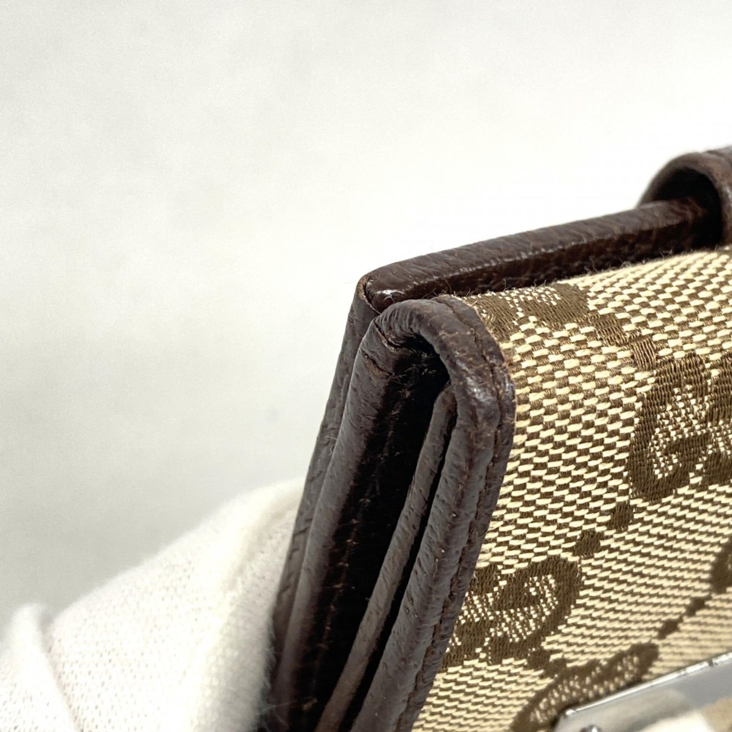 Gucci Brown Canvas Wallet (Bi-Fold) (Pre-Owned)