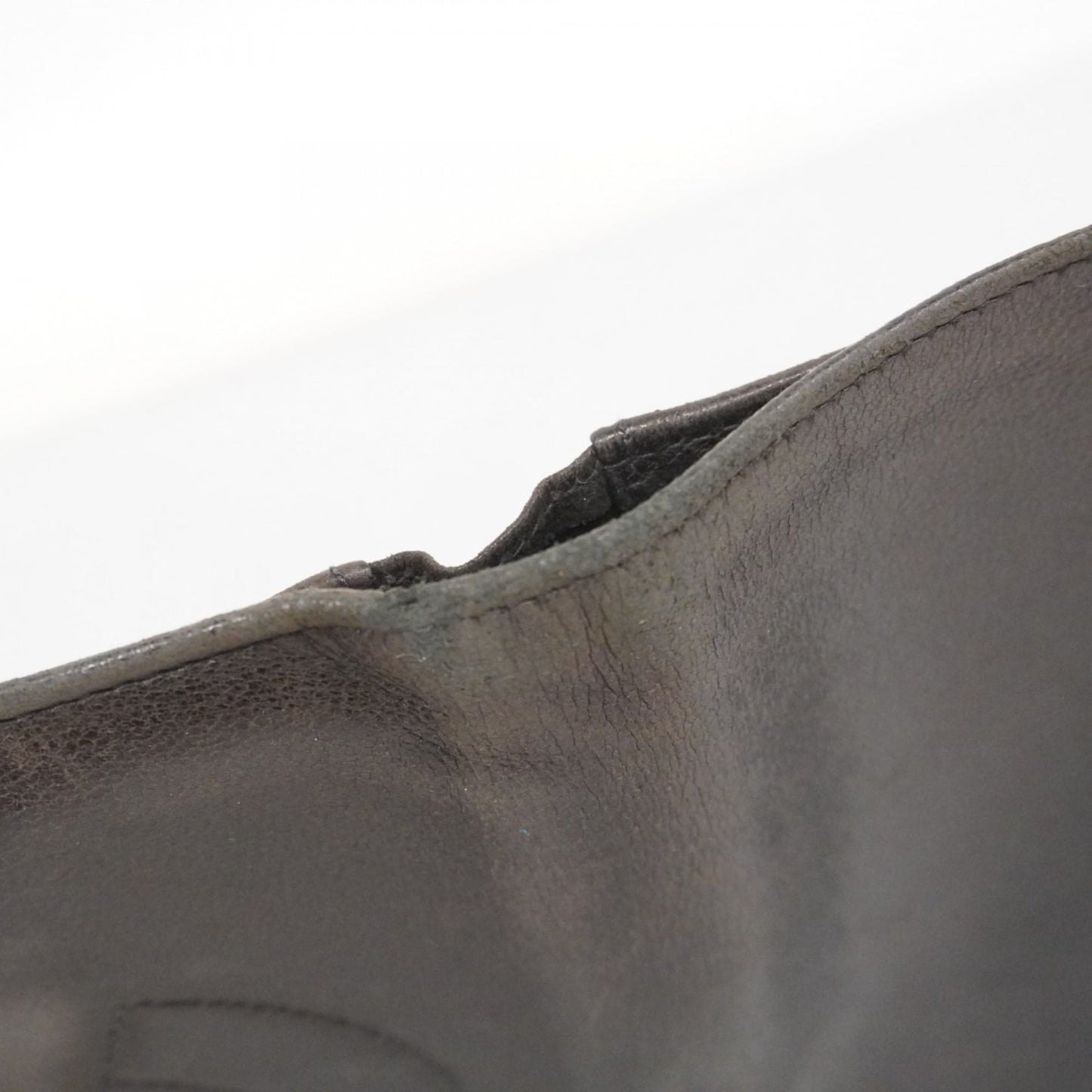 Chanel Black Leather Long Wallet (Bi-Fold) (Pre-Owned)