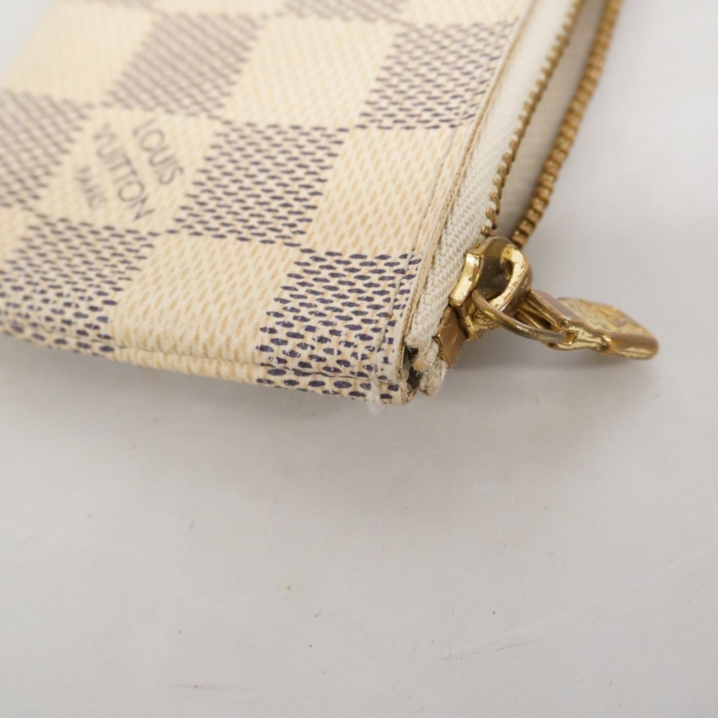 Louis Vuitton White Coin Purse/Coin Case (Pre-Owned)