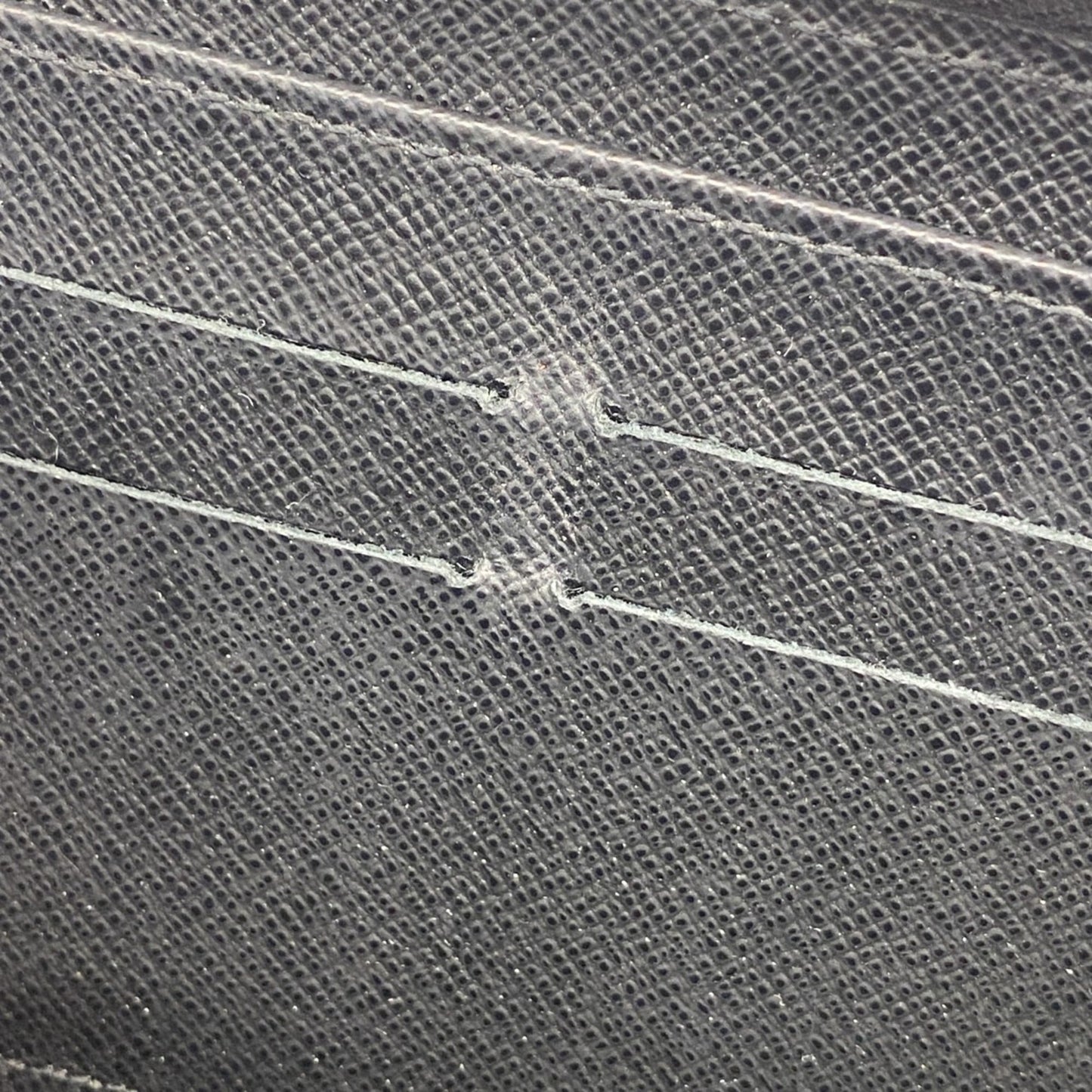 Louis Vuitton Noir Long Wallet (Bi-Fold) (Pre-Owned)