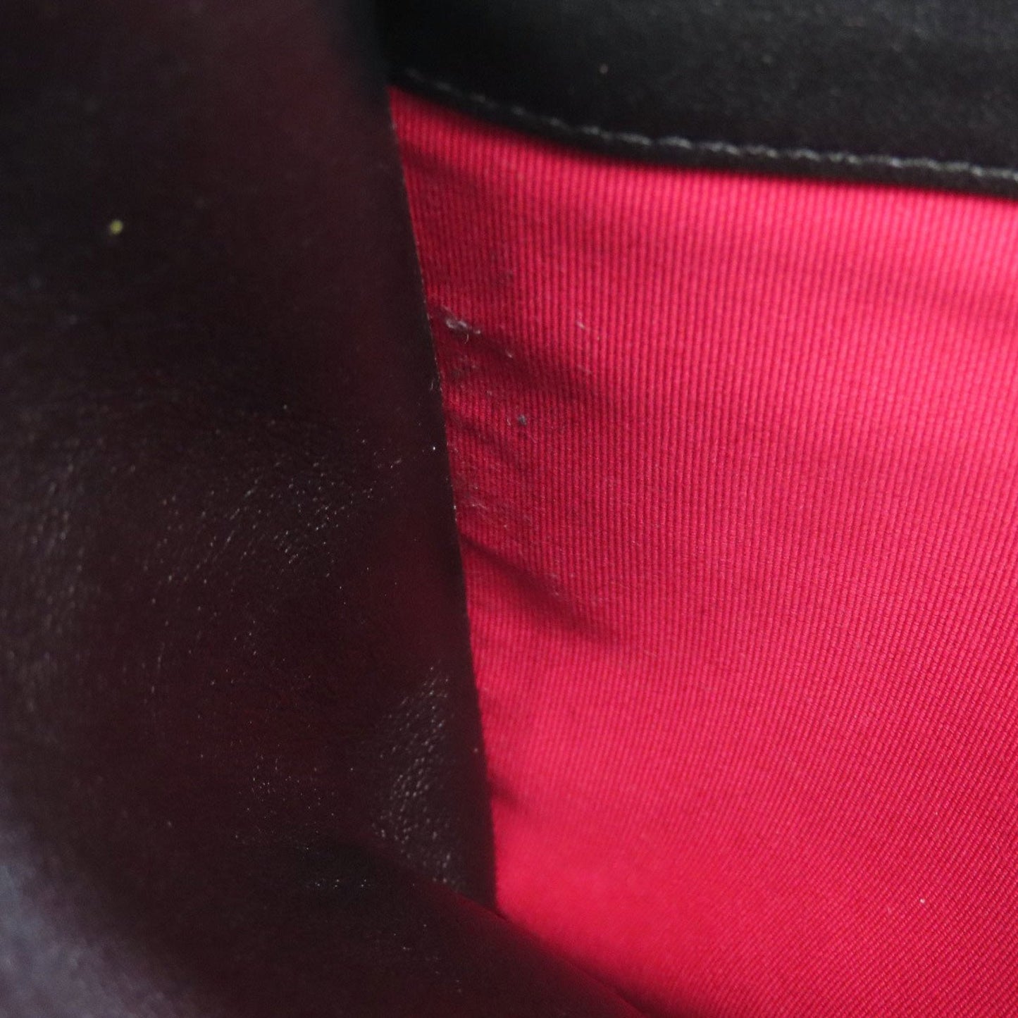 Chanel Black Leather Tote Bag (Pre-Owned)