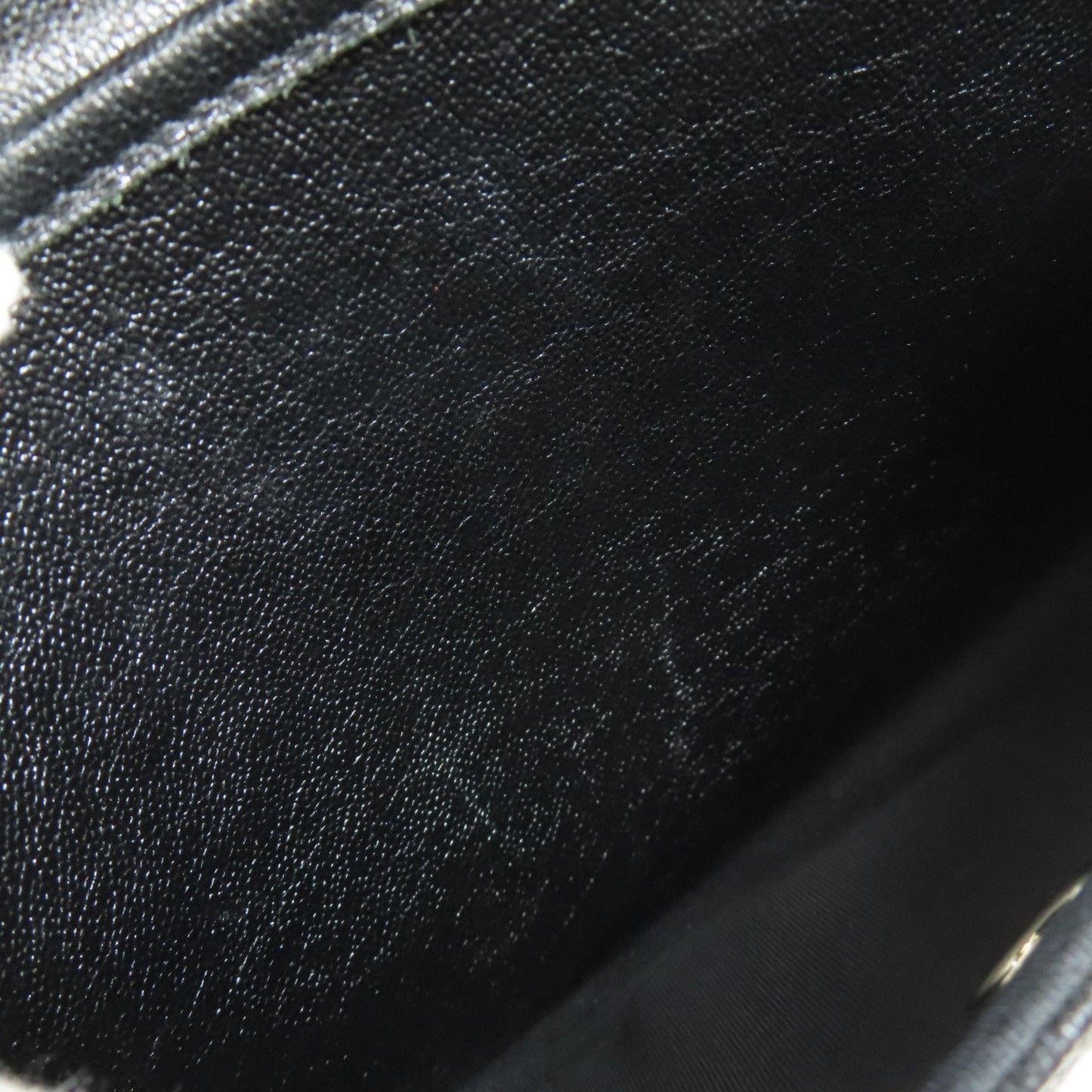 Chanel Matelasse Black Leather Shoulder Bag (Pre-Owned)