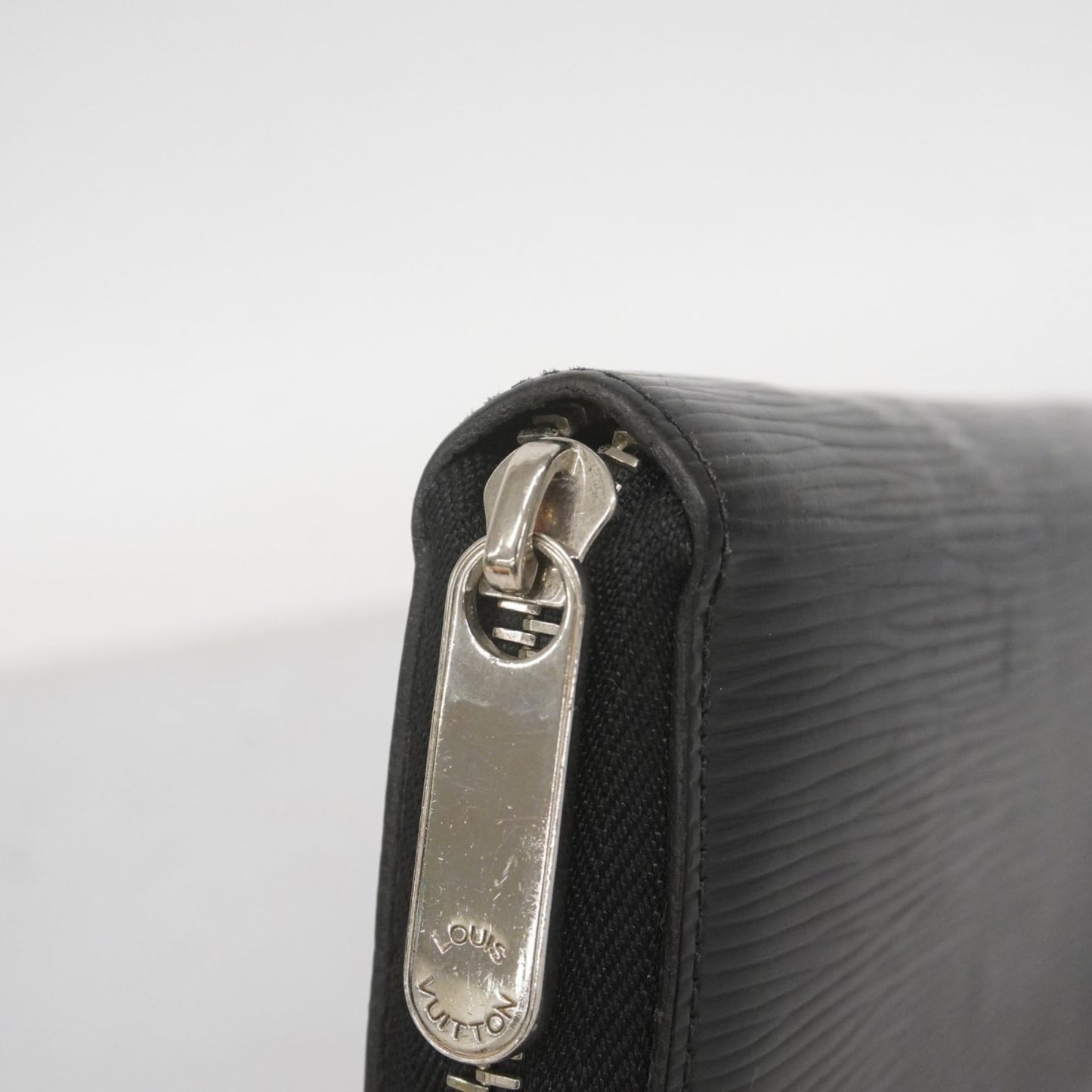 Louis Vuitton Noir Long Wallet (Bi-Fold) (Pre-Owned)