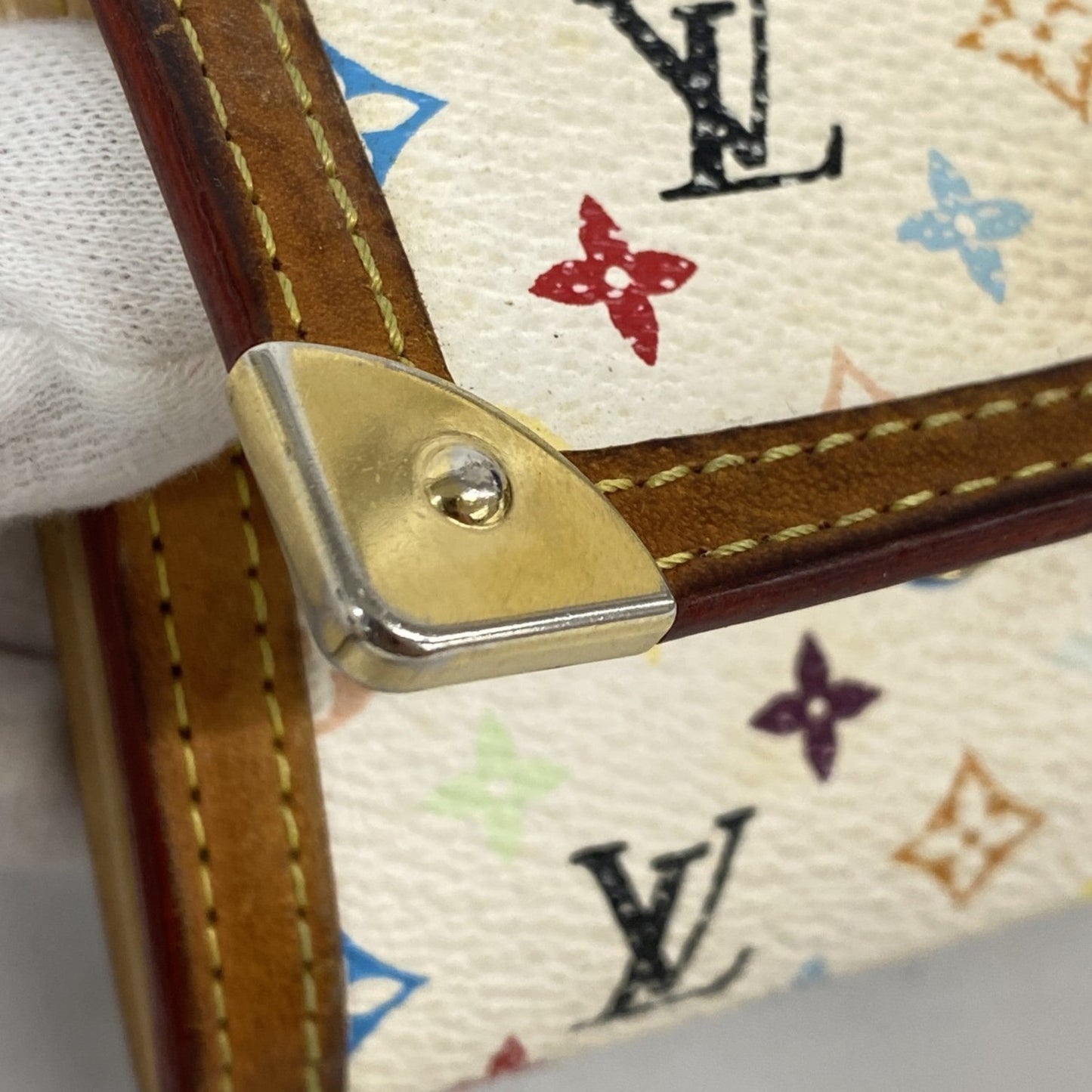 Louis Vuitton Blanc Coin Purse/Coin Case (Pre-Owned)