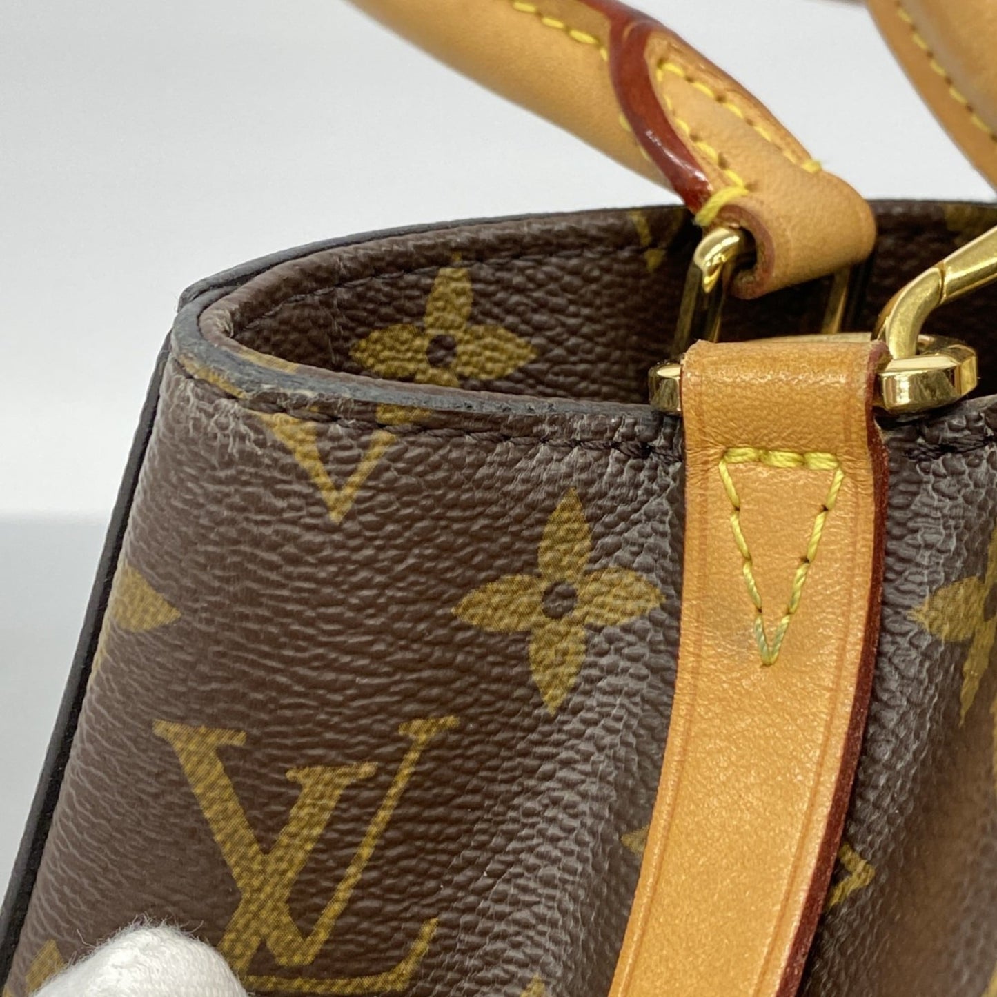 Louis Vuitton Brown Handbag (Pre-Owned)