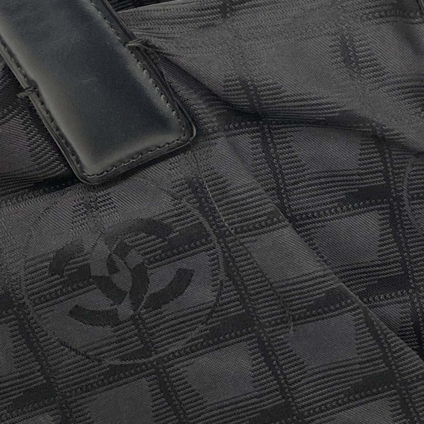 Chanel Black Nylon Tote Bag (Pre-Owned)