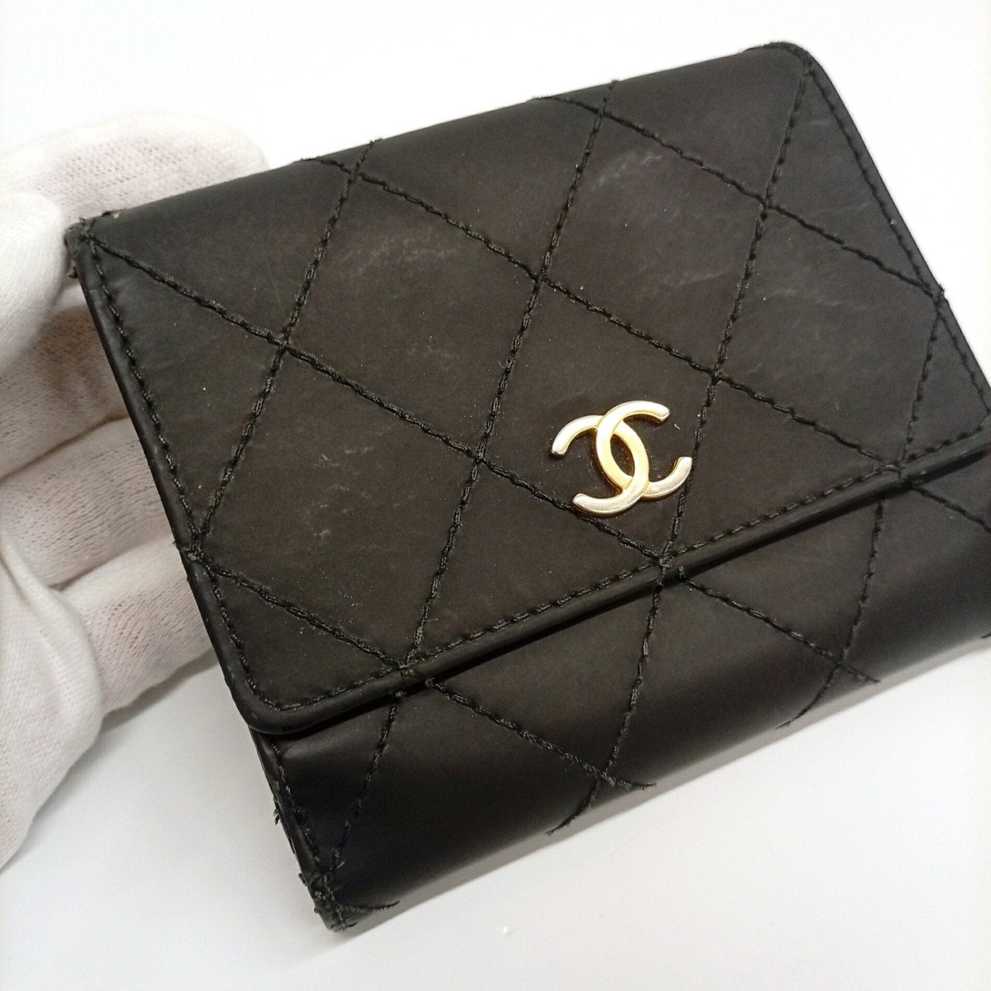 Chanel Black Leather Wallet (Bi-Fold) (Pre-Owned)