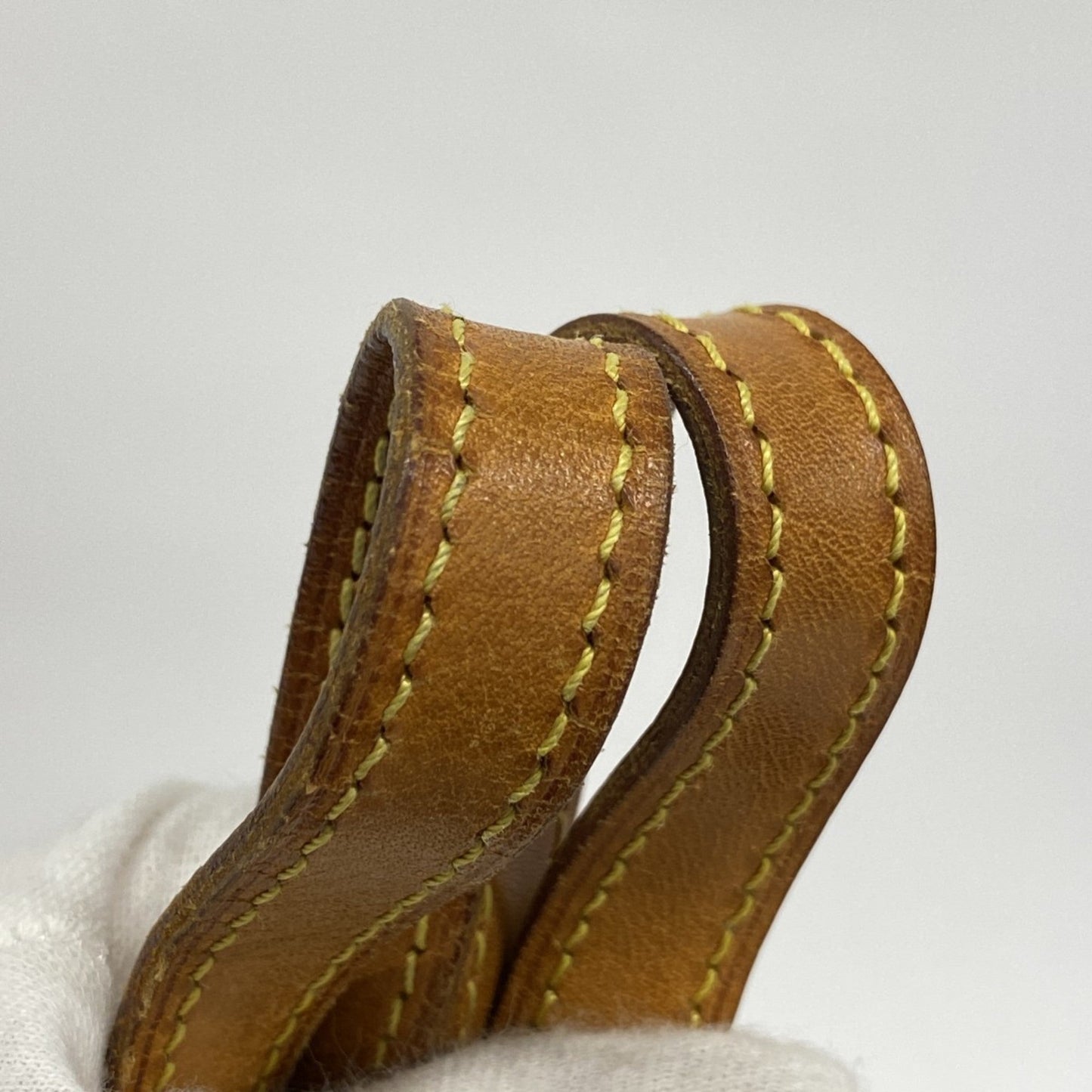 Louis Vuitton Rouge Tote Bag (Pre-Owned)