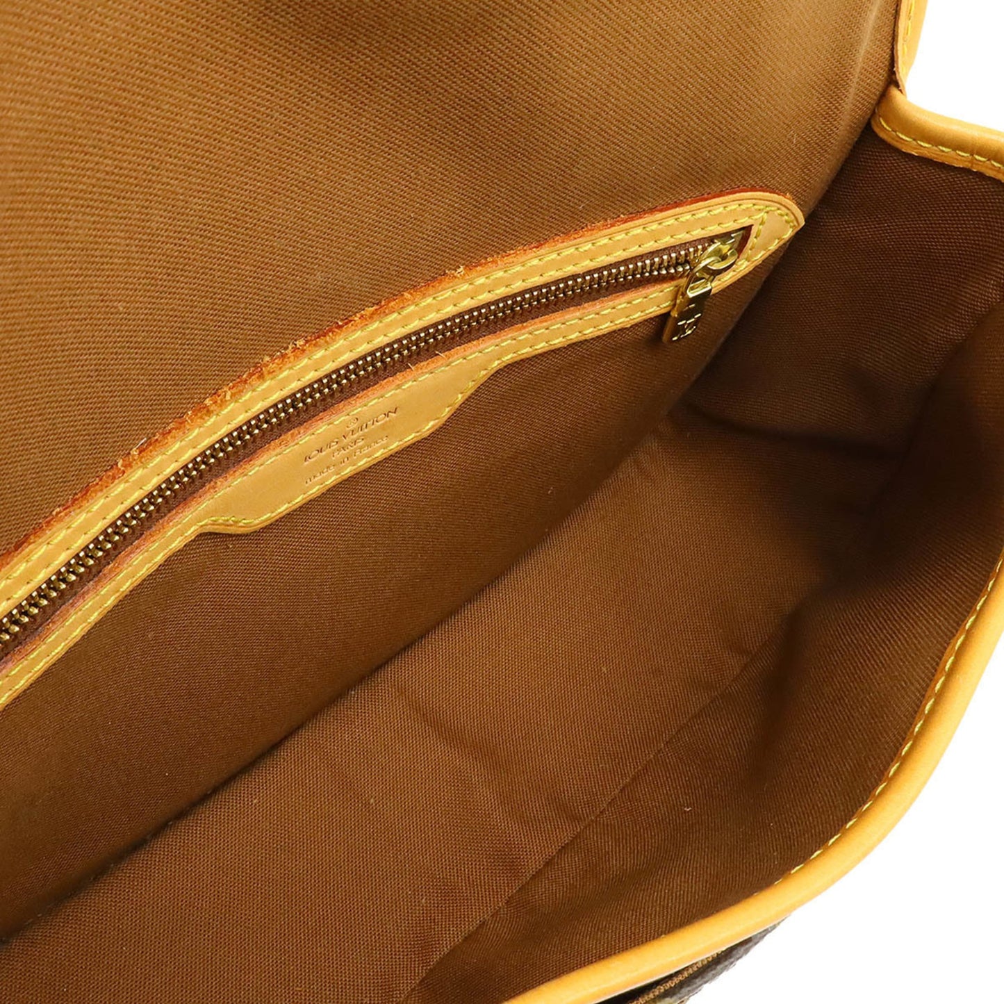 Louis Vuitton Brown Monogram Monogram Shoulder Bag (Pre-Owned)