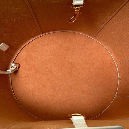 Marni White Pouch Tote Bag (Pre-Owned)