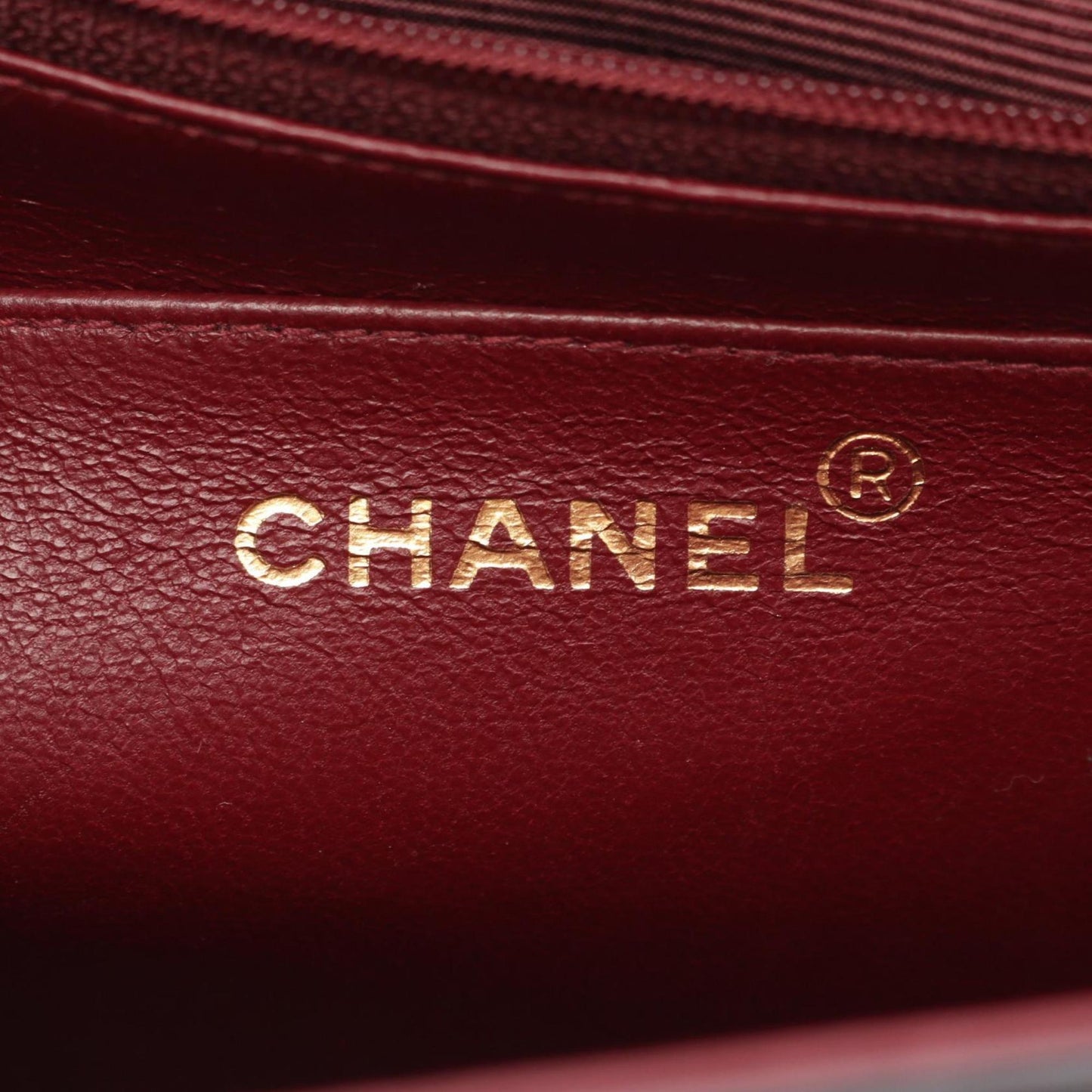 Chanel Black Leather Shoulder Bag (Pre-Owned)