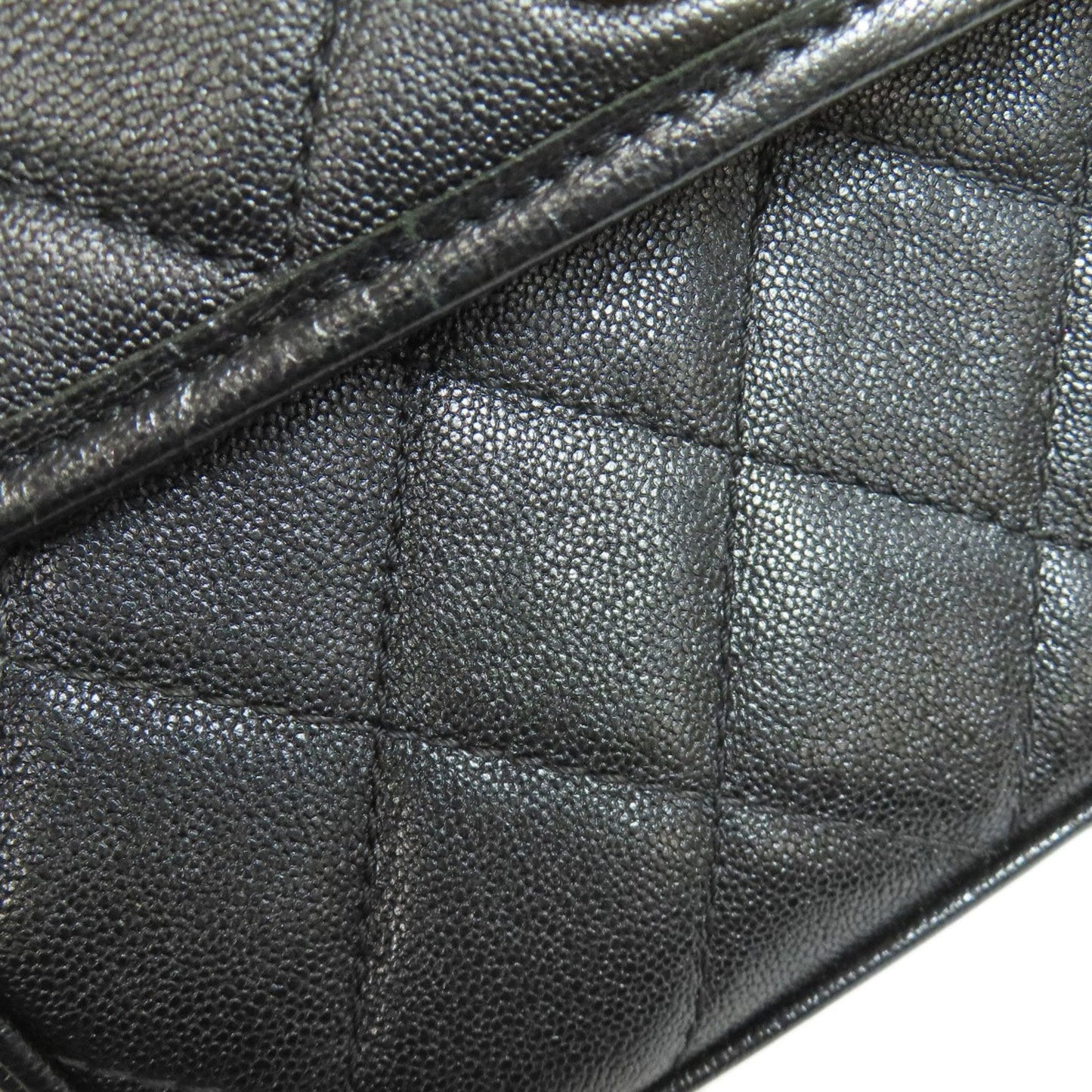 Chanel Matelasse Black Leather Shoulder Bag (Pre-Owned)