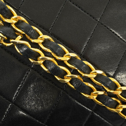 Chanel Black Leather Shoulder Bag (Pre-Owned)