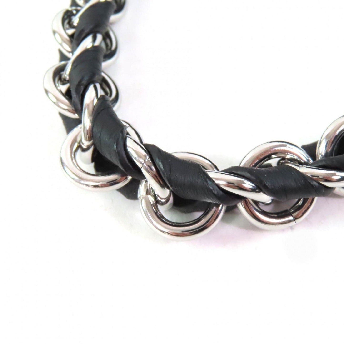 Louis Vuitton Noir Shoulder Bag (Pre-Owned)