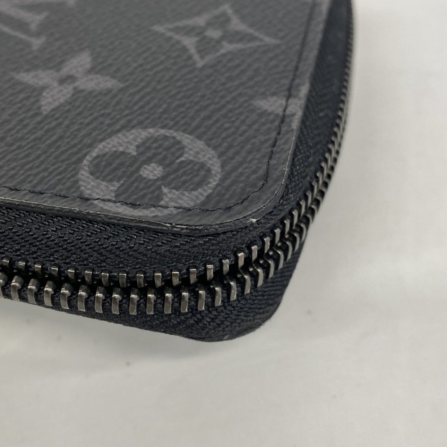 Louis Vuitton Black Long Wallet (Bi-Fold) (Pre-Owned)