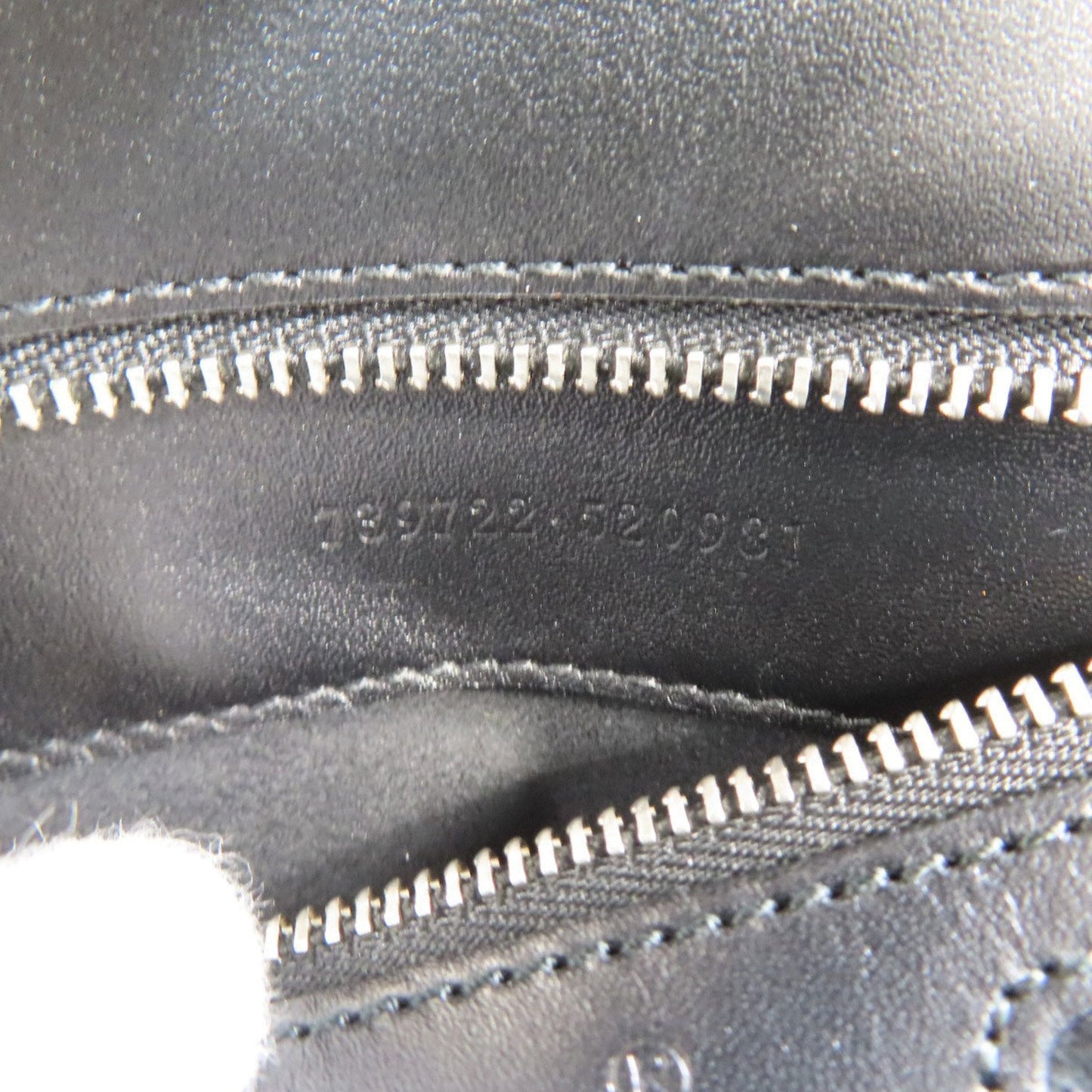 Gucci Black Leather Shoulder Bag (Pre-Owned)