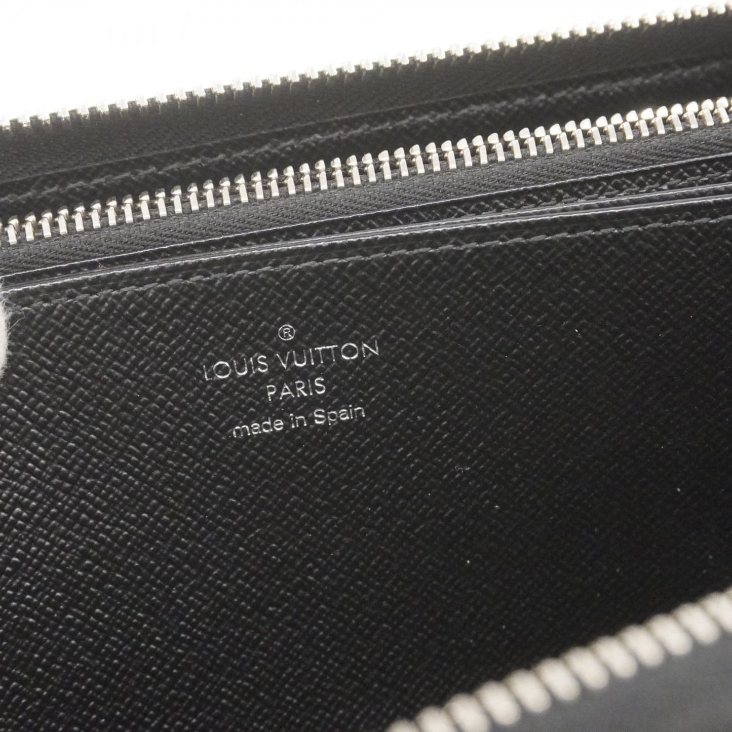 Louis Vuitton Noir Long Wallet (Bi-Fold) (Pre-Owned)