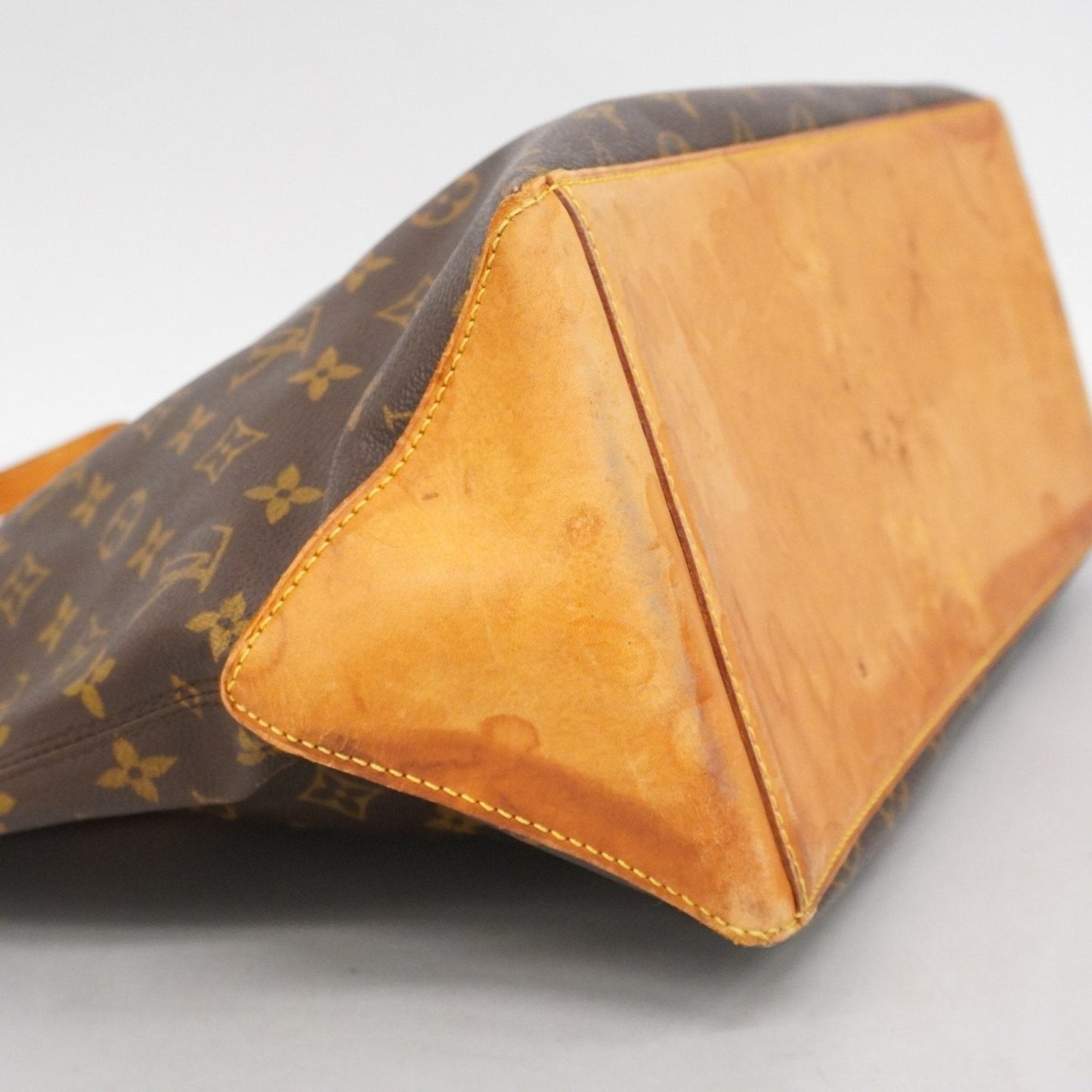 Louis Vuitton Brown Tote Bag (Pre-Owned)