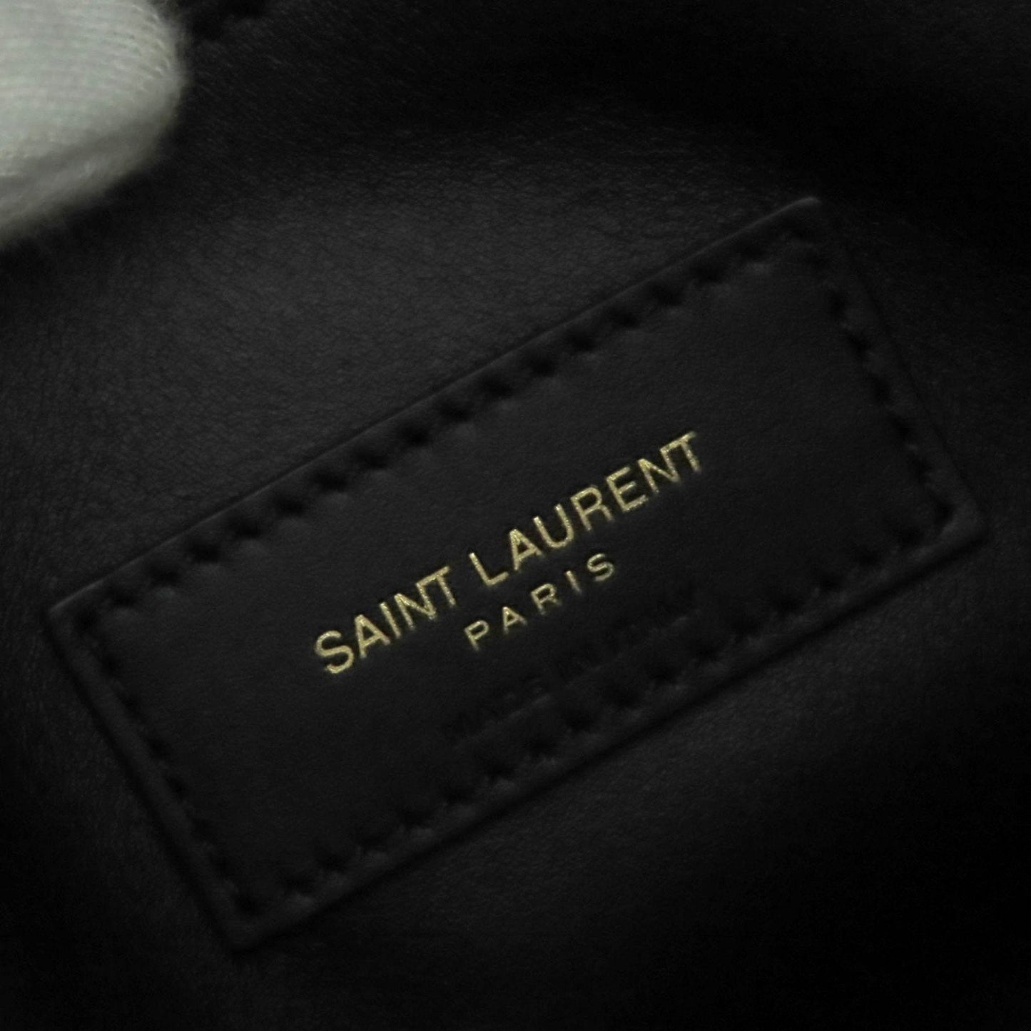 Saint Laurent Black Leather Shoulder Bag (Pre-Owned)