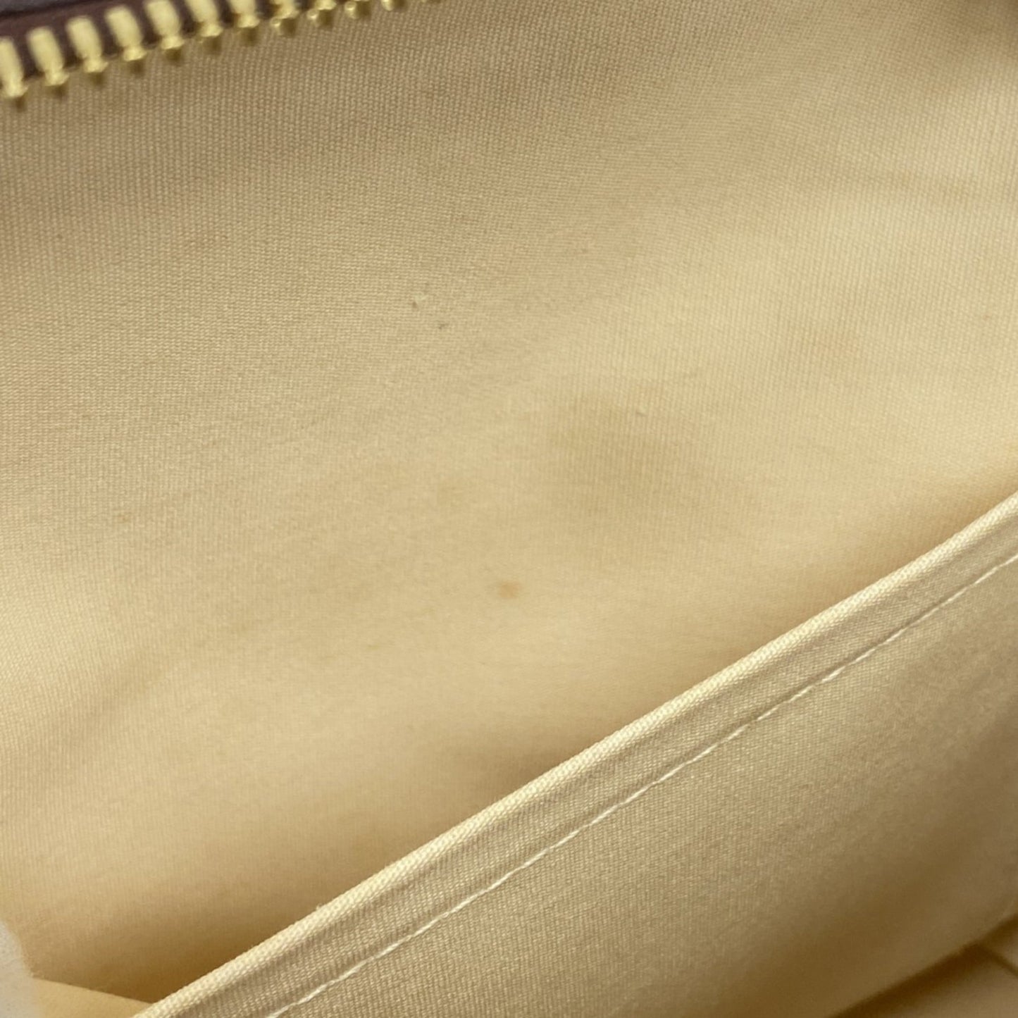 Louis Vuitton Cerise Handbag (Pre-Owned)