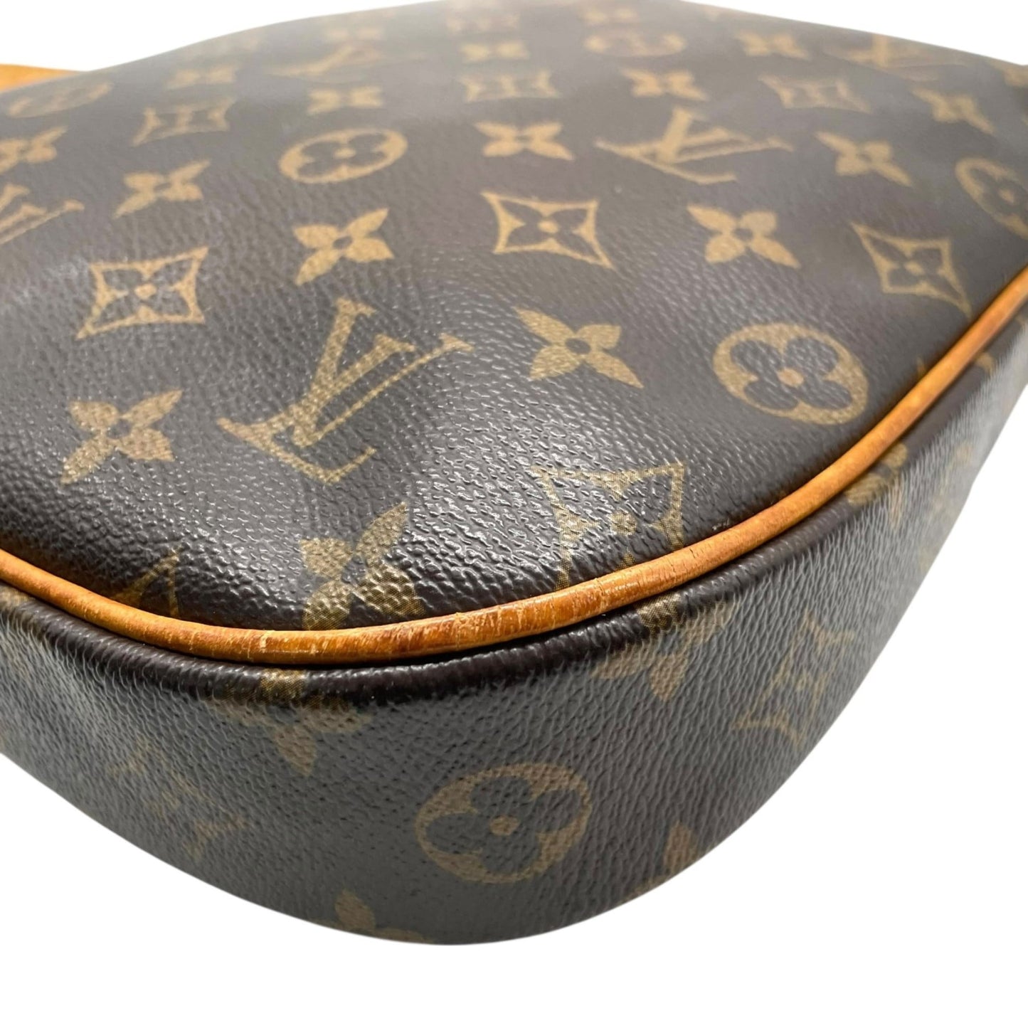 Louis Vuitton Brown Monogram Monogram Shoulder Bag (Pre-Owned)