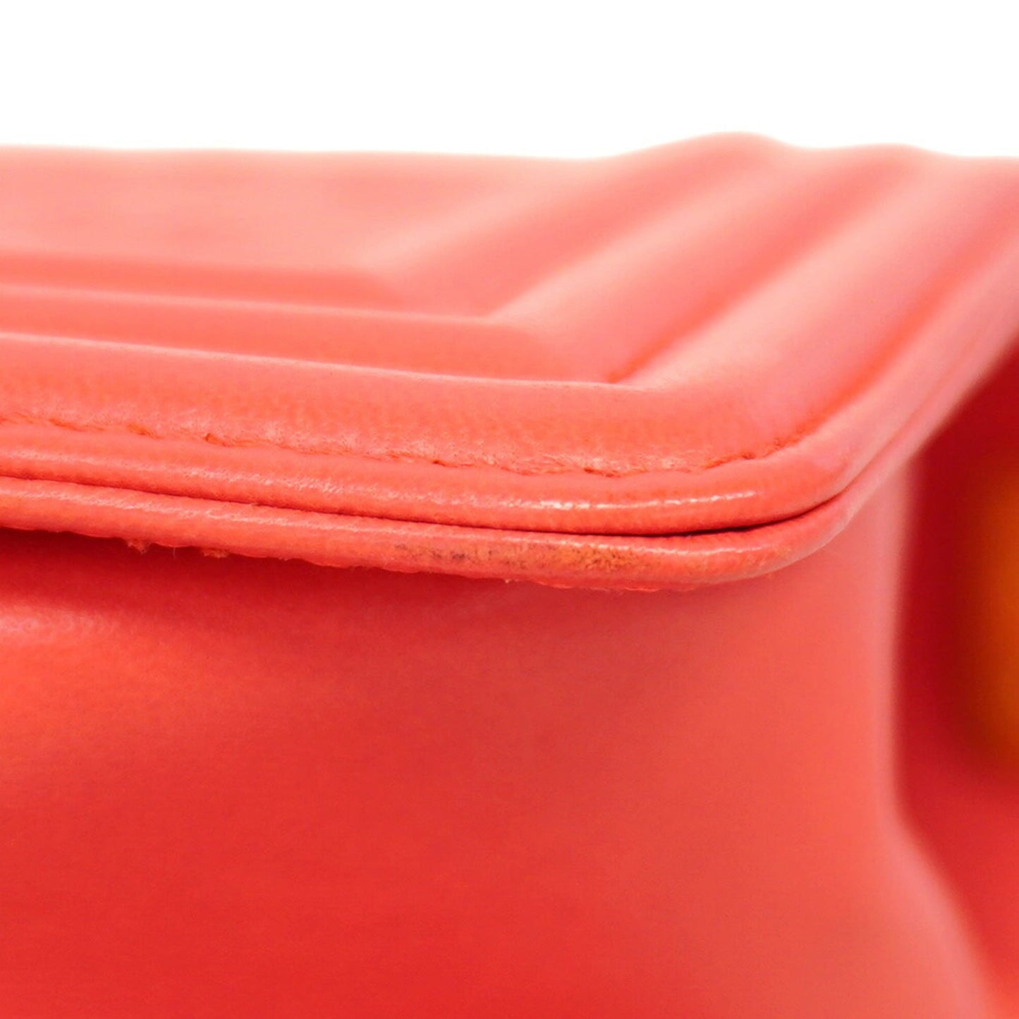 Chanel Pink Leather Shoulder Bag (Pre-Owned)